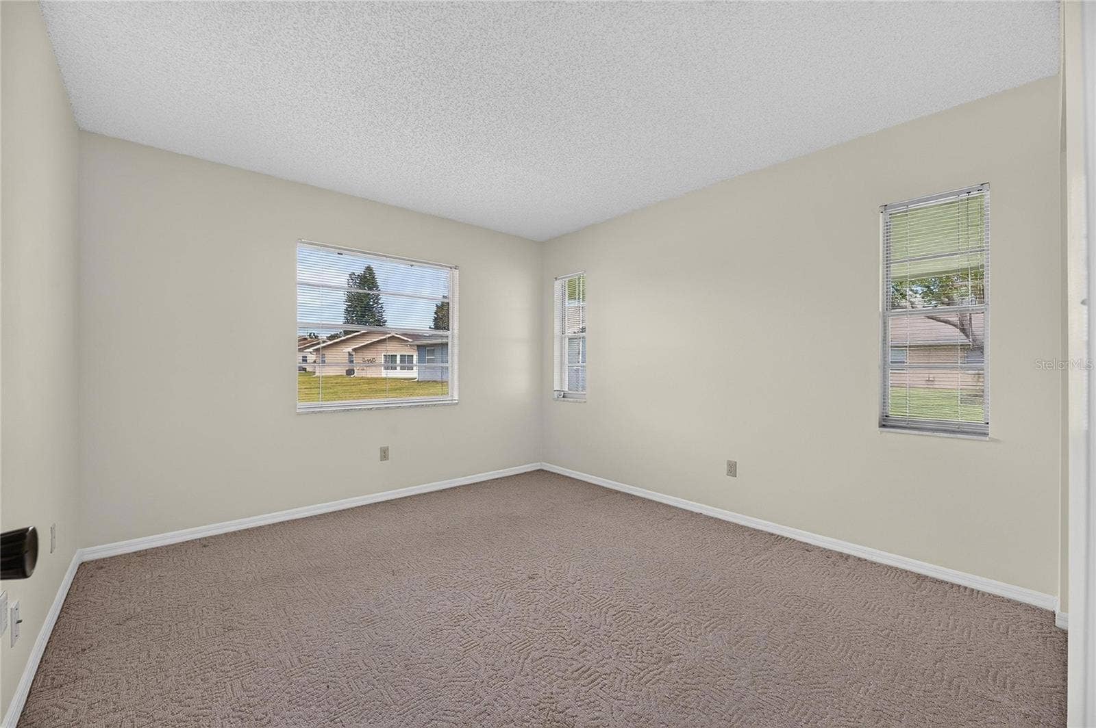 1904 CANTERBURY LANE, #18, Sun City Center, FL 33573 1904 CANTERBURY LANE, #18, Sun City Center, FL 33573