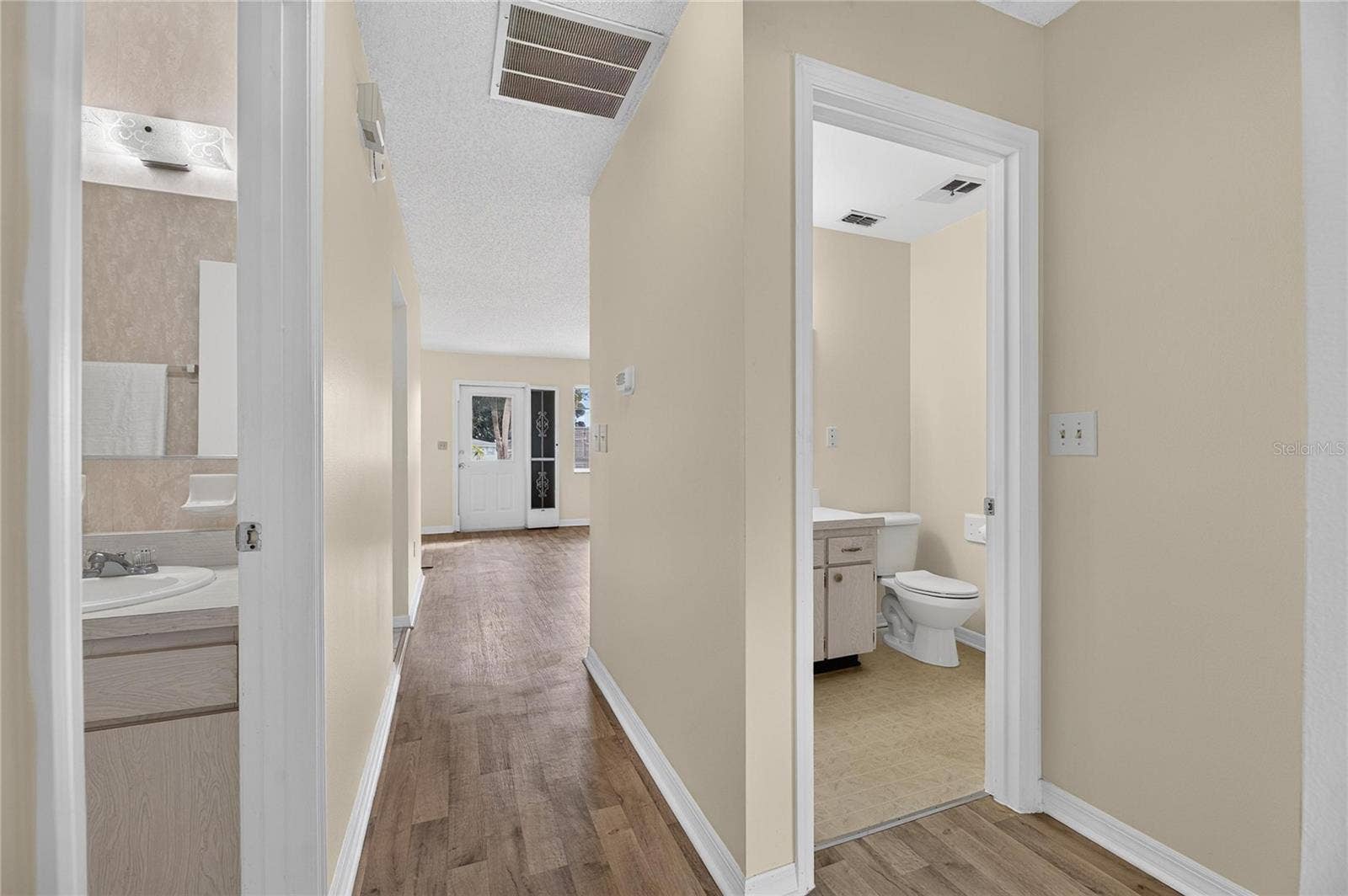 1904 CANTERBURY LANE, #18, Sun City Center, FL 33573 1904 CANTERBURY LANE, #18, Sun City Center, FL 33573