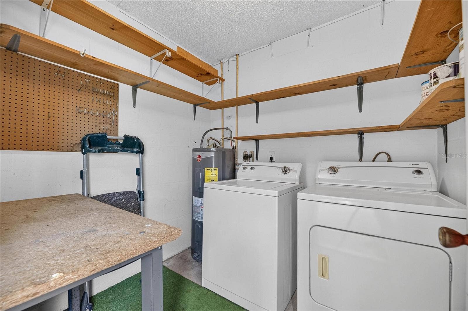 1904 CANTERBURY LANE, #18, Sun City Center, FL 33573 1904 CANTERBURY LANE, #18, Sun City Center, FL 33573