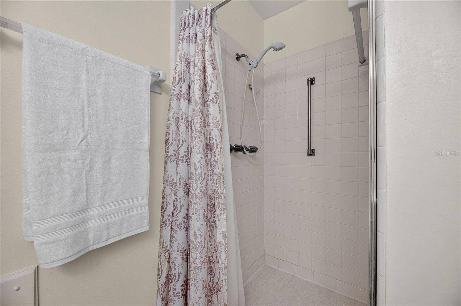 1904 CANTERBURY LANE, #18, Sun City Center, FL 33573 1904 CANTERBURY LANE, #18, Sun City Center, FL 33573