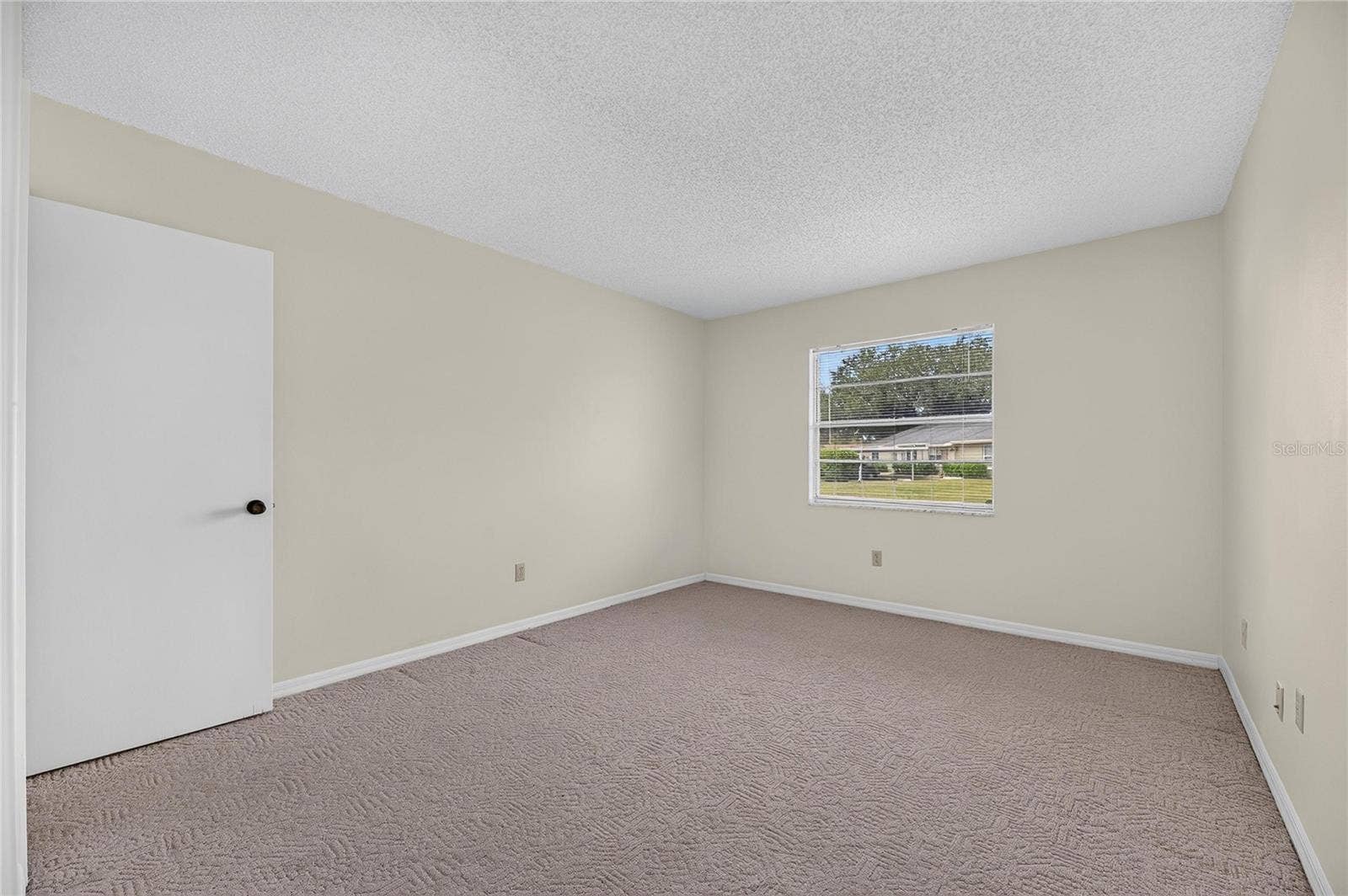 1904 CANTERBURY LANE, #18, Sun City Center, FL 33573 1904 CANTERBURY LANE, #18, Sun City Center, FL 33573