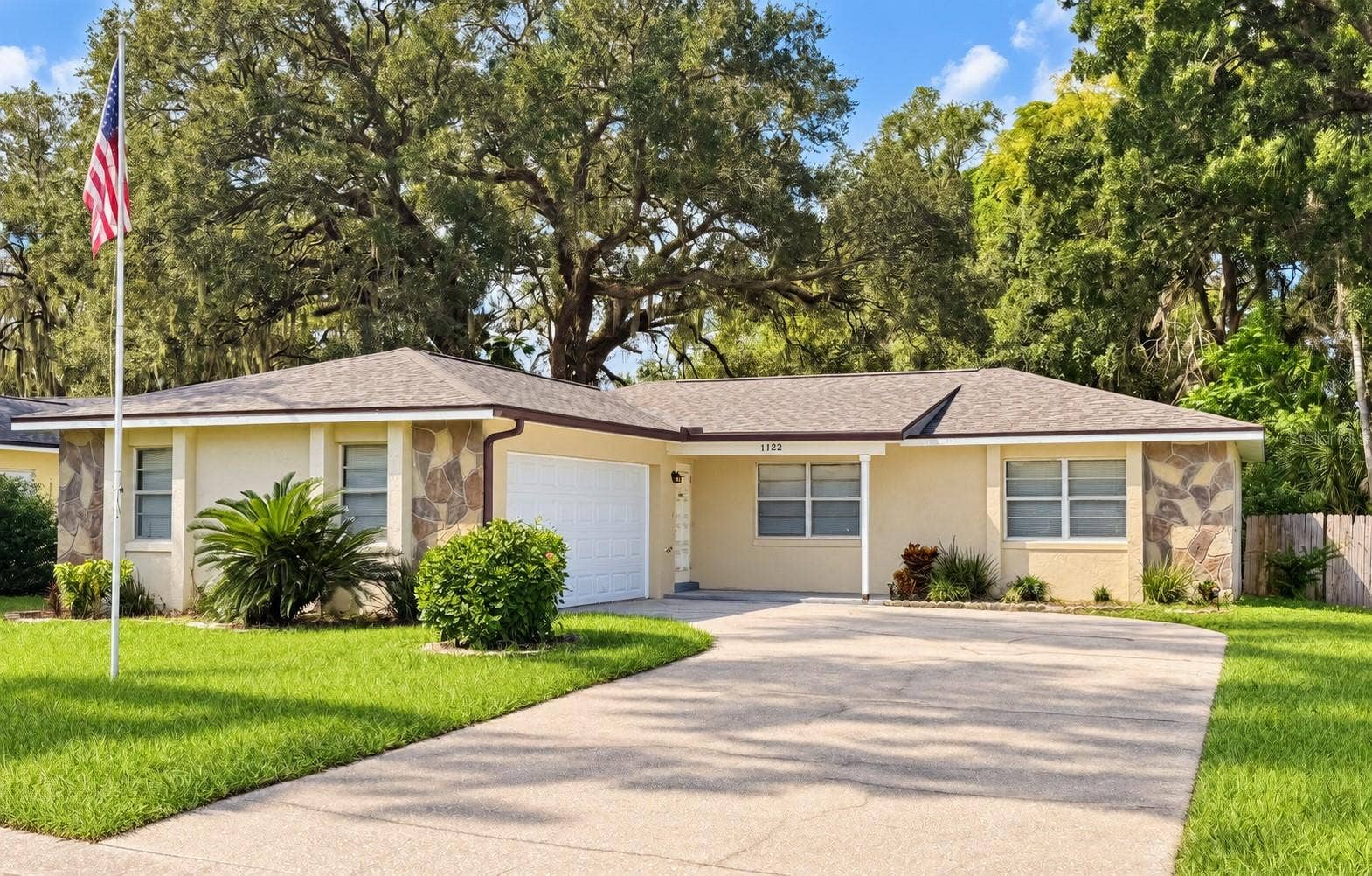 1122 ESTATEWOOD DRIVE, Brandon, FL 33510