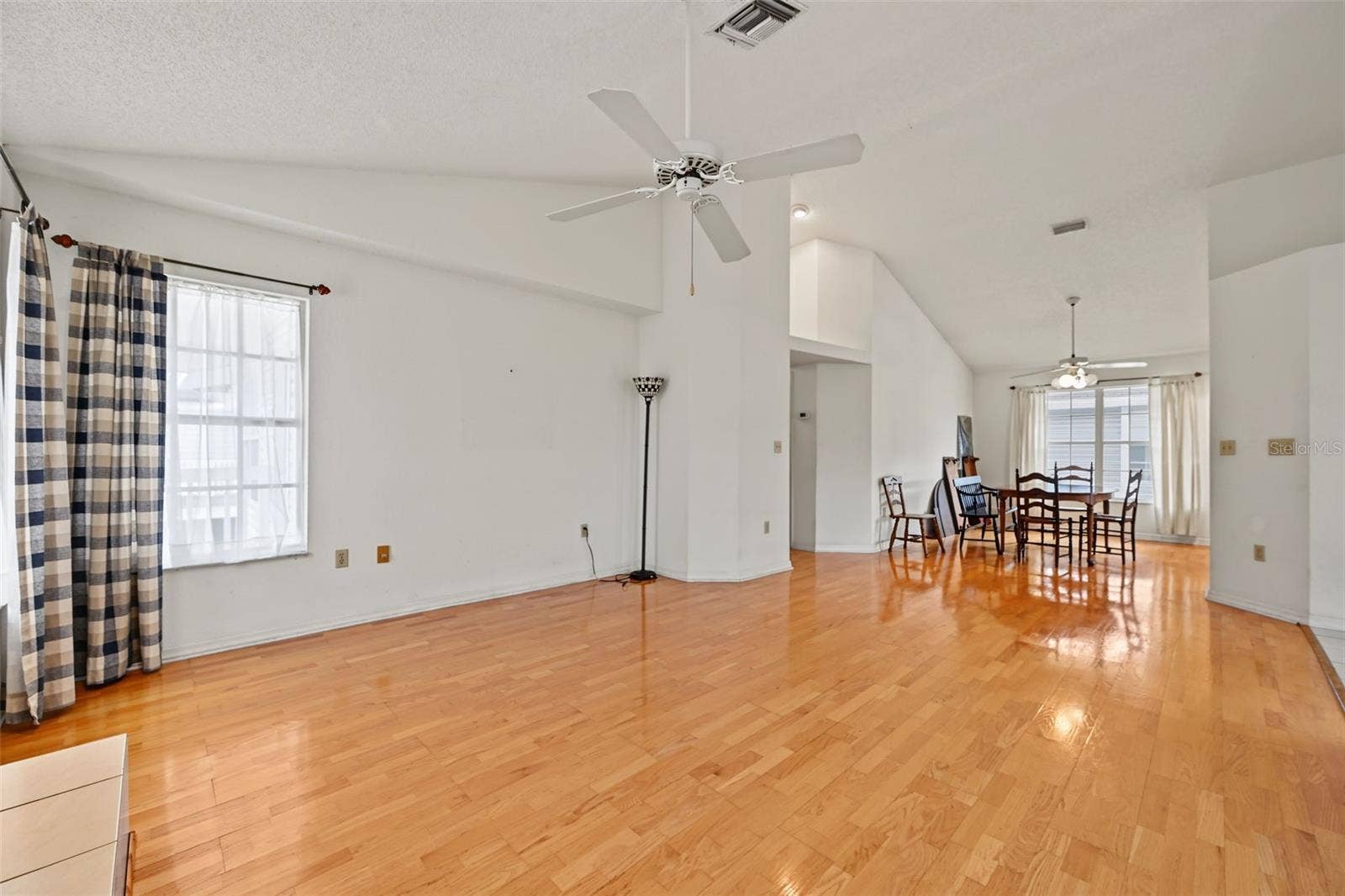 230 125TH AVENUE, Treasure Island, FL 33706
