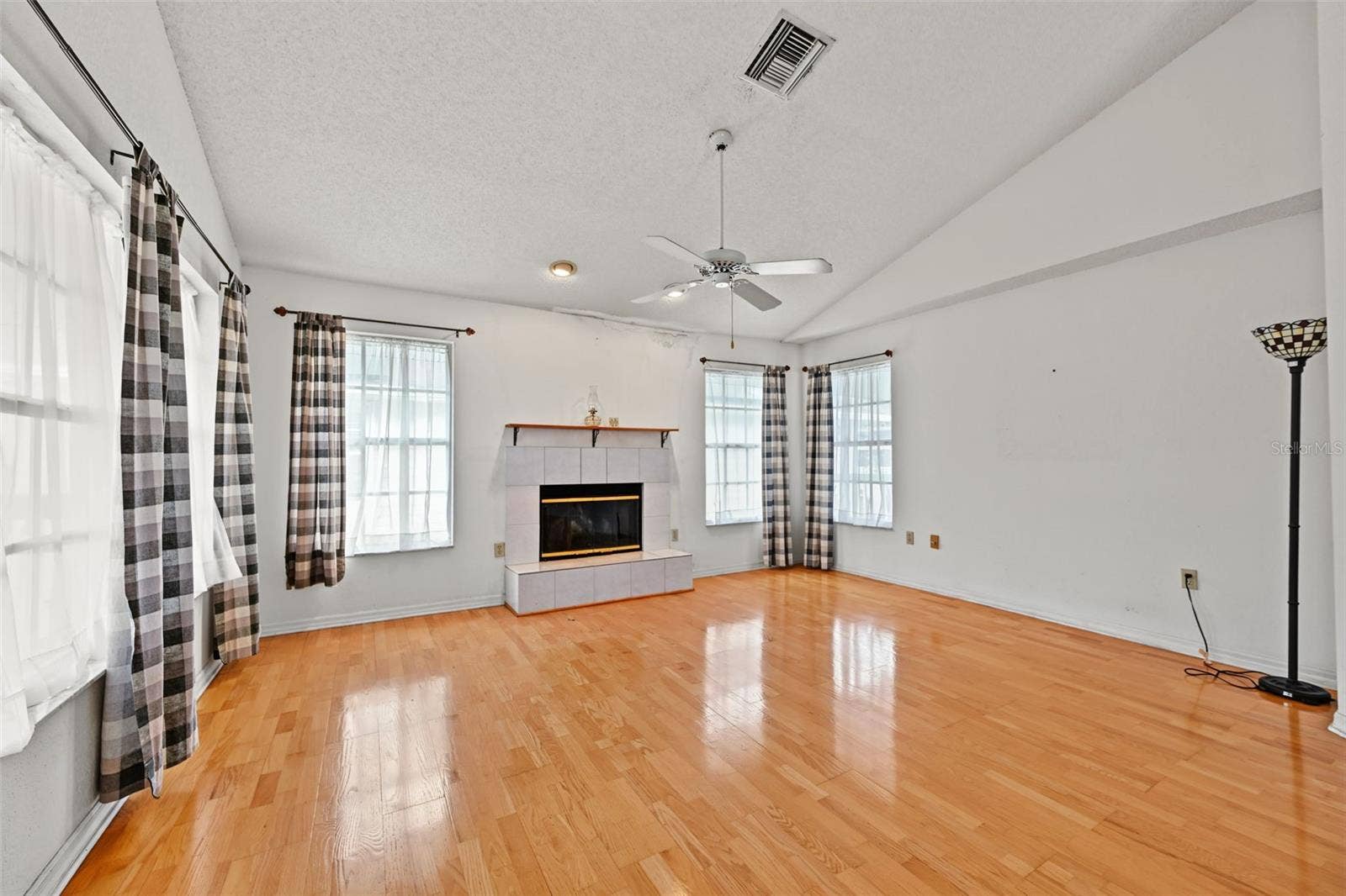 230 125TH AVENUE, Treasure Island, FL 33706