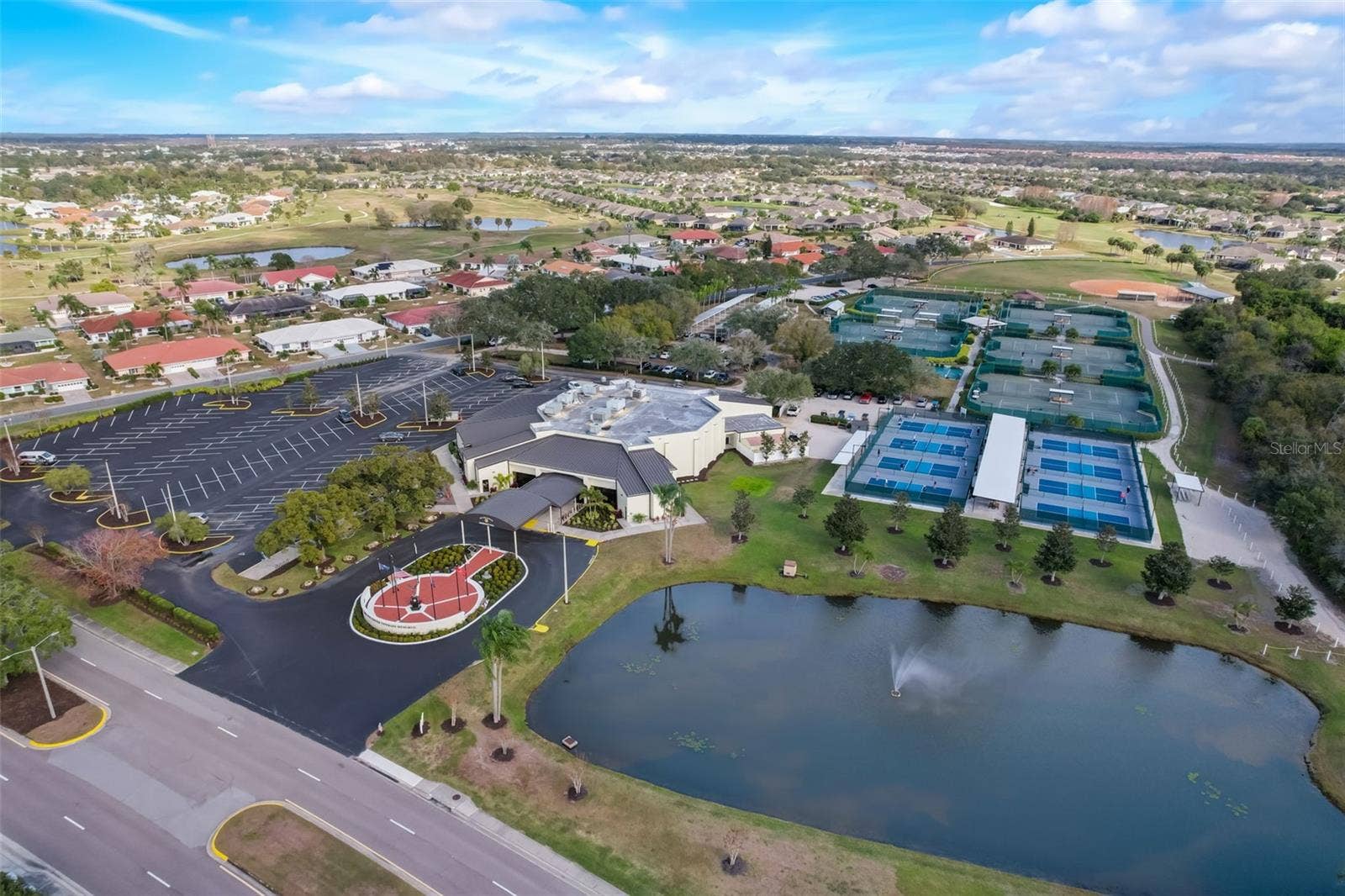 1722 W DEL WEBB BOULEVARD, Sun City Center, FL 33573