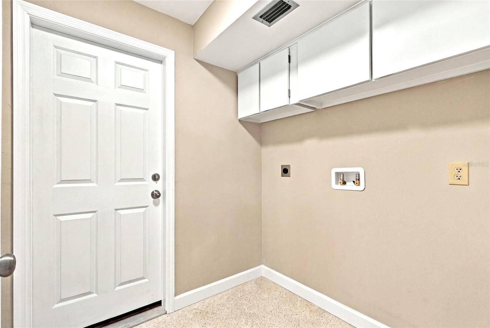725 S BAYSHORE BOULEVARD, Safety Harbor, FL 34695 725 S BAYSHORE BOULEVARD, Safety Harbor, FL 34695
