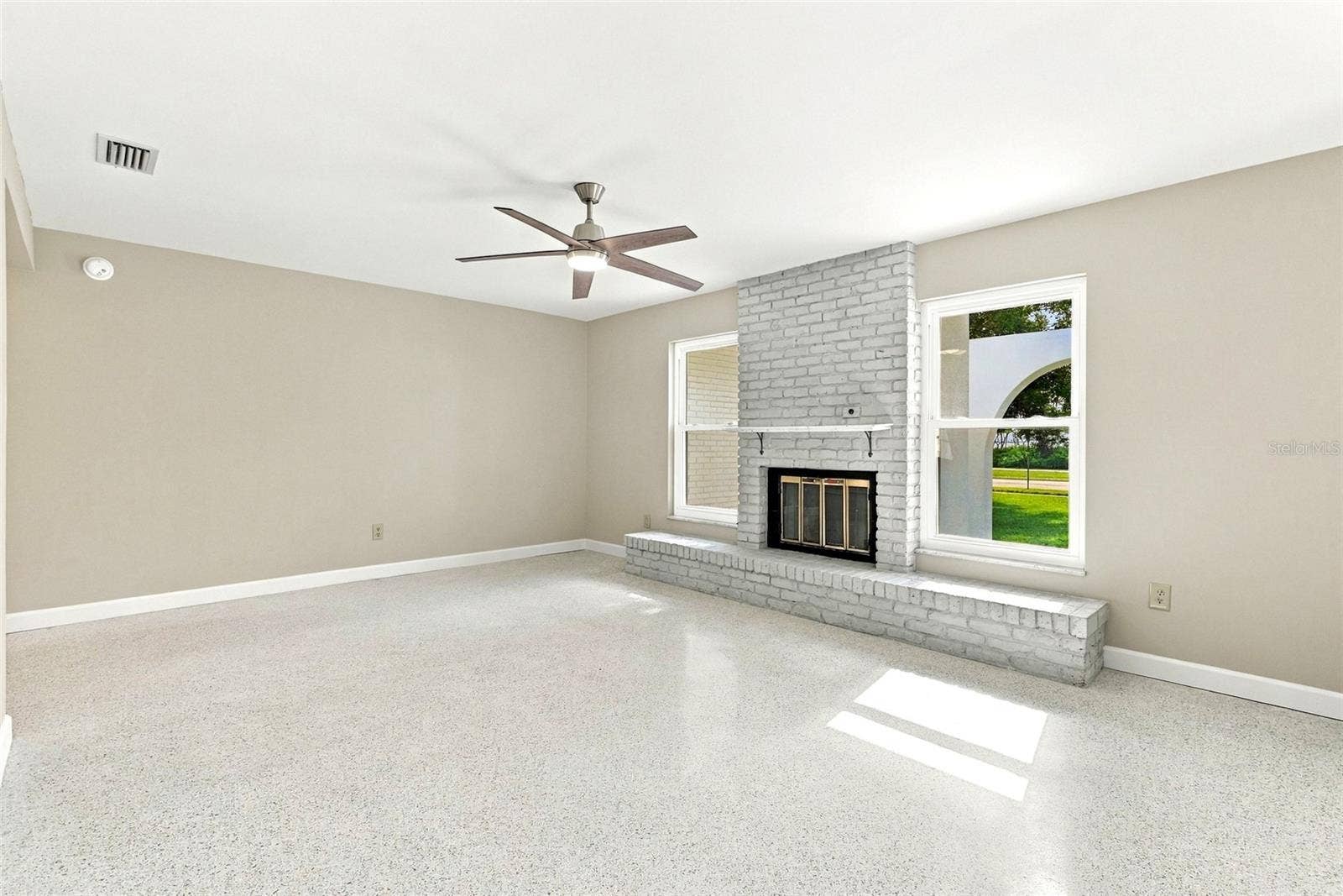 725 S BAYSHORE BOULEVARD, Safety Harbor, FL 34695 725 S BAYSHORE BOULEVARD, Safety Harbor, FL 34695