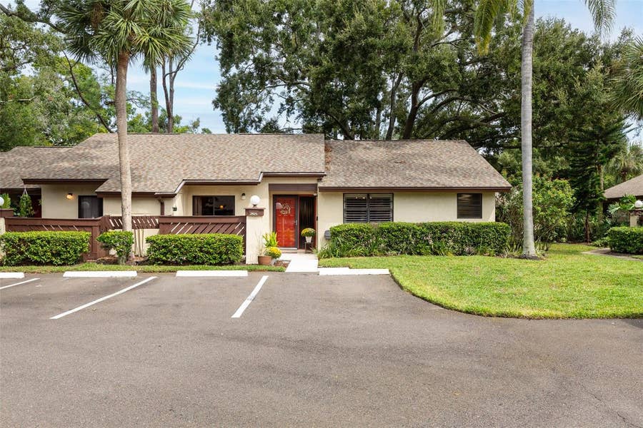 Property photo for 2925 BOXWOOD CT, Palm Harbor, FL