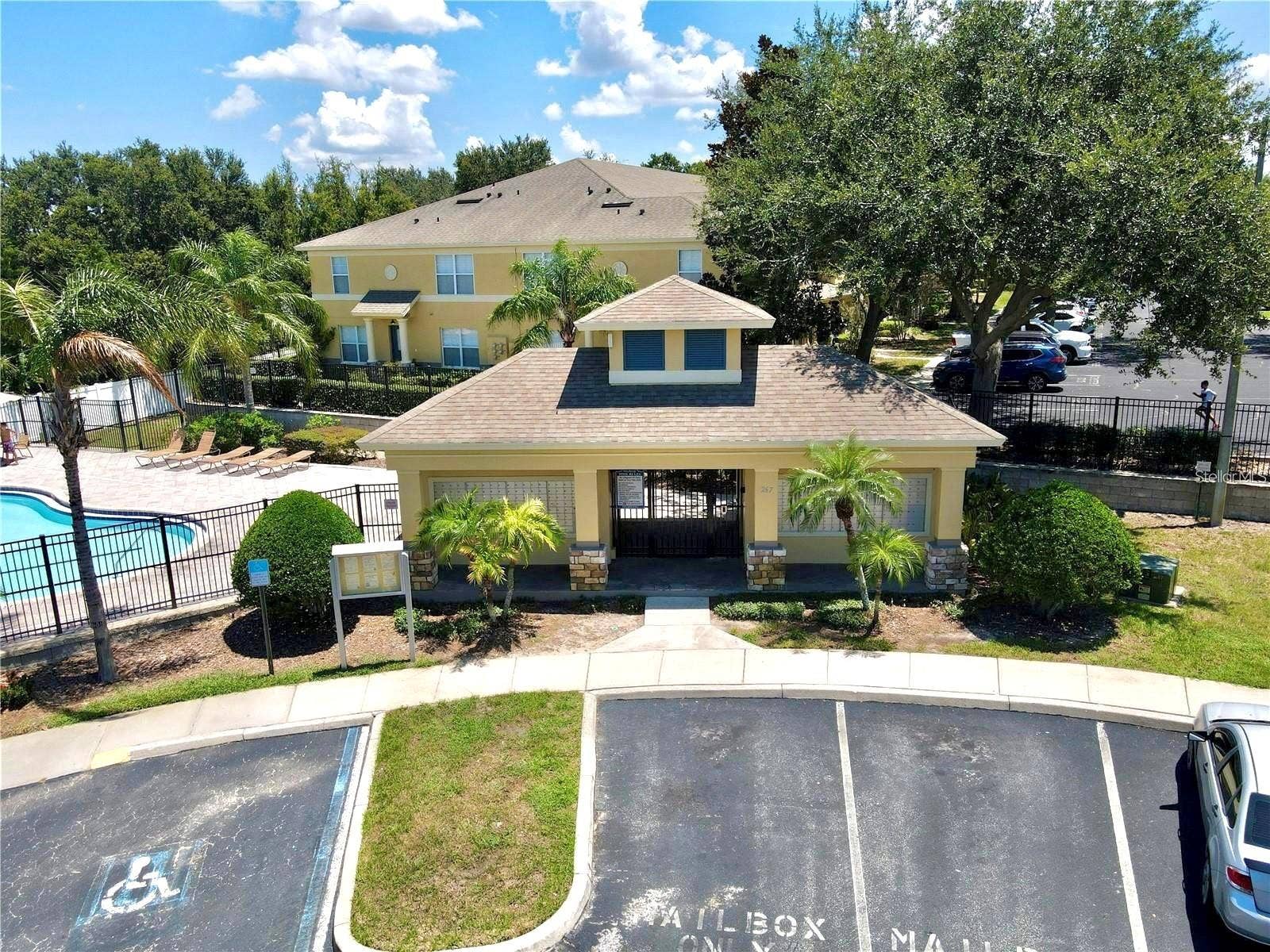 207 PENMARK STONE PLACE, Valrico, FL 33594