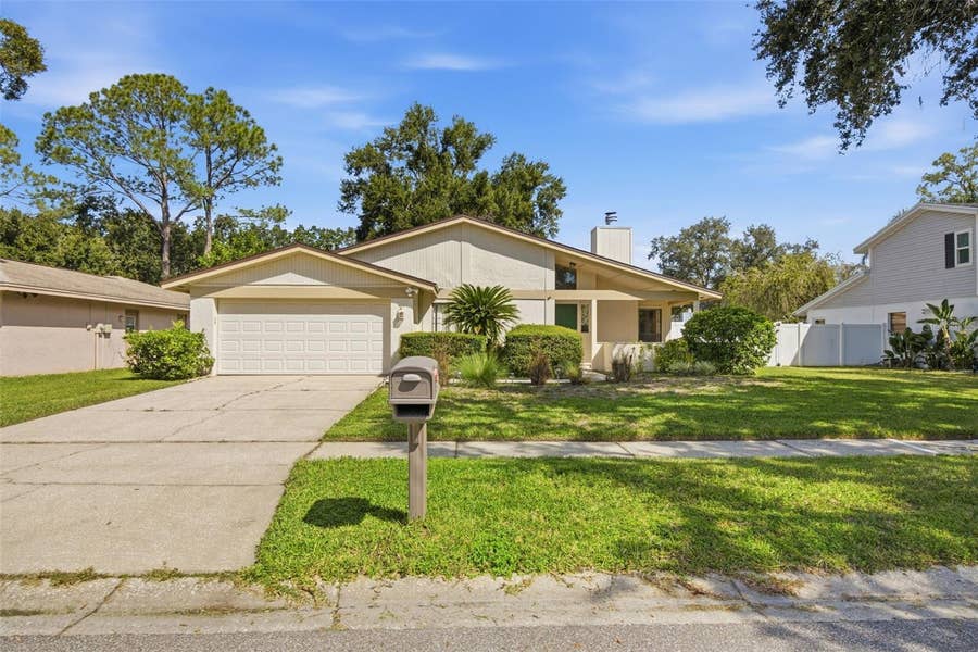 Property photo for 4609 DEERWALK AVENUE, Tampa, FL