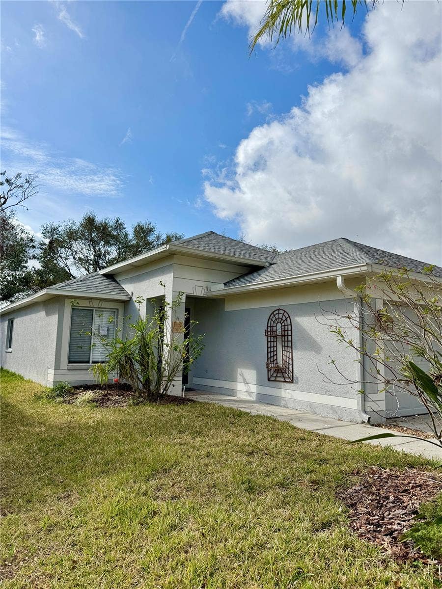 Property photo for 10431 ISLEWORTH AVENUE, Tampa, FL