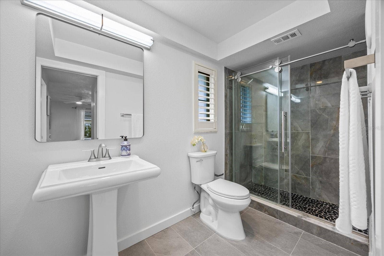 2900 SANDPIPER PLACE, Clearwater, FL 33762 2900 SANDPIPER PLACE, Clearwater, FL 33762