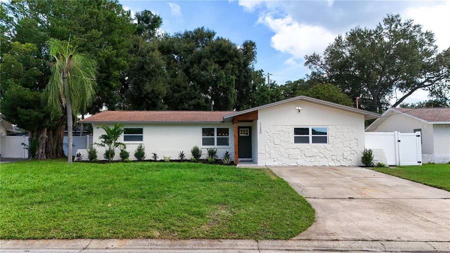 Property photo for 1255 E LAZY LAKE ROAD, Dunedin, FL