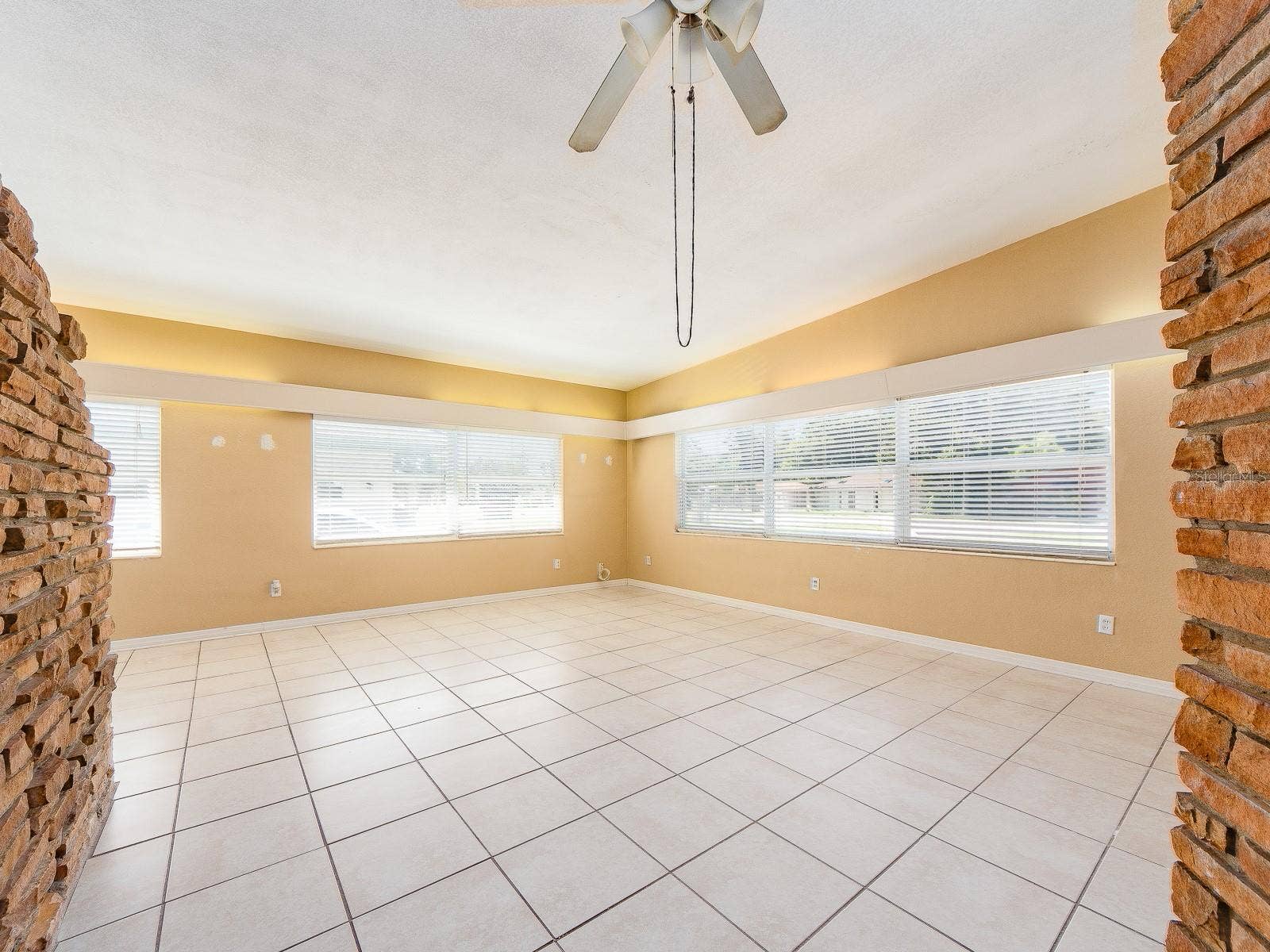 12663 INDIAN ROCKS ROAD, Largo, FL 33774 livingroom