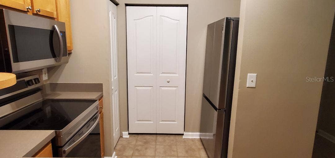 4207 S DALE MABRY HIGHWAY S, #5109, Tampa, FL 33611 kitchen