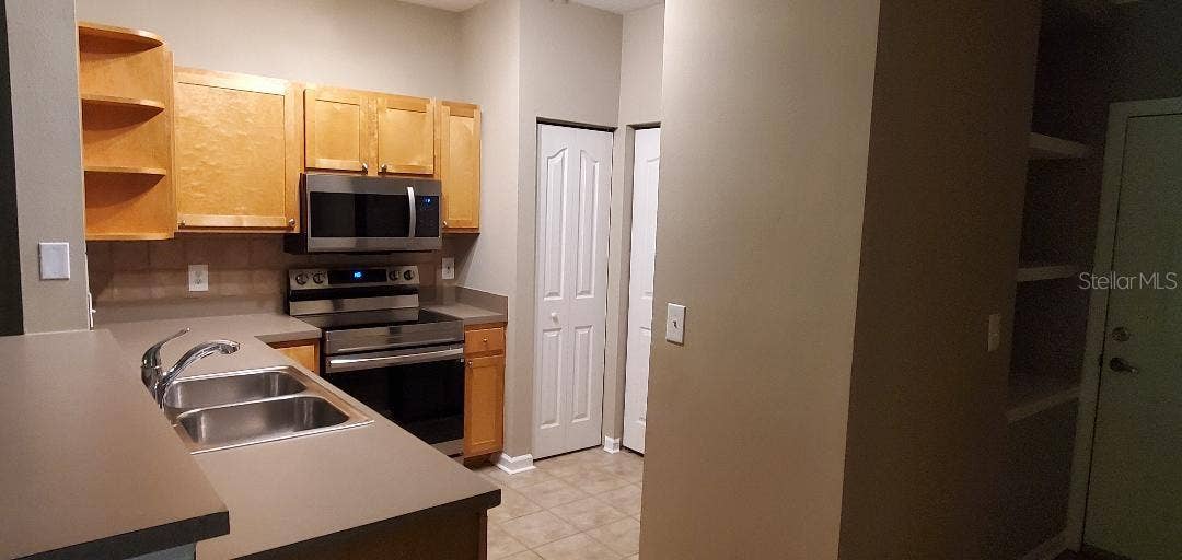 4207 S DALE MABRY HIGHWAY S, #5109, Tampa, FL 33611 KITCHEN