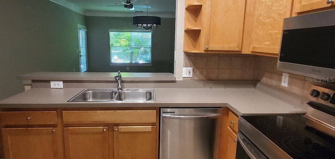4207 S DALE MABRY HIGHWAY S, #5109, Tampa, FL 33611 KITCHEN