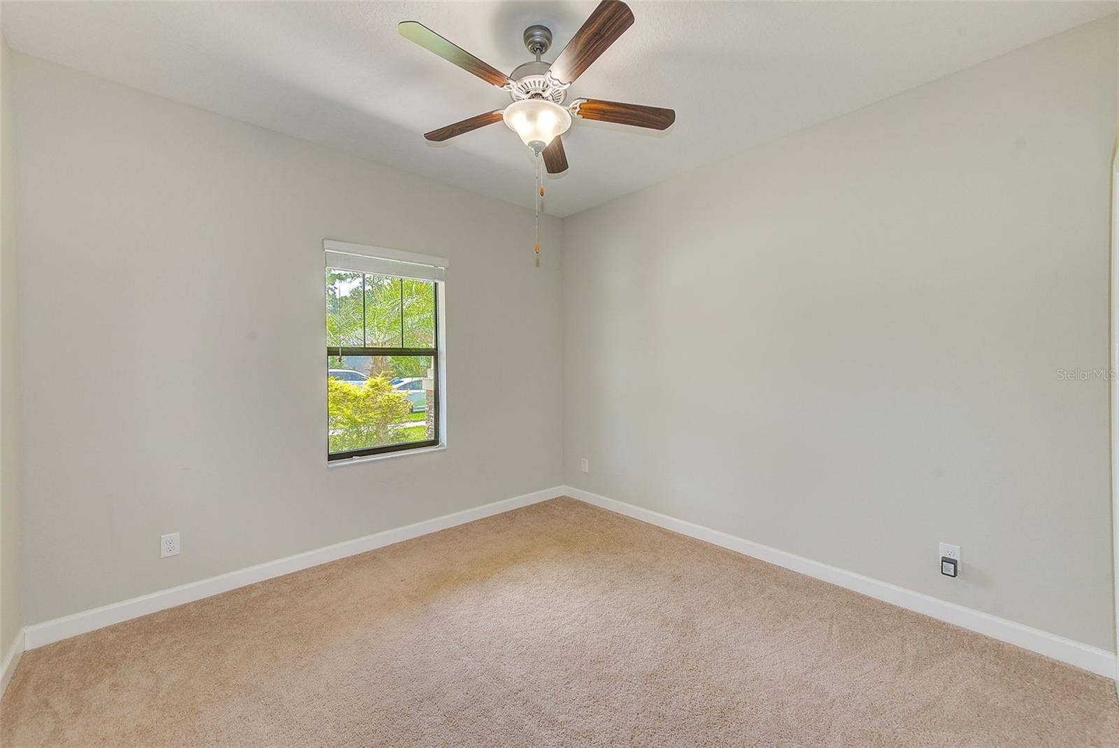 8121 SEQUESTER LOOP, Land O Lakes, FL 34637 8121 SEQUESTER LOOP, Land O Lakes, FL 34637