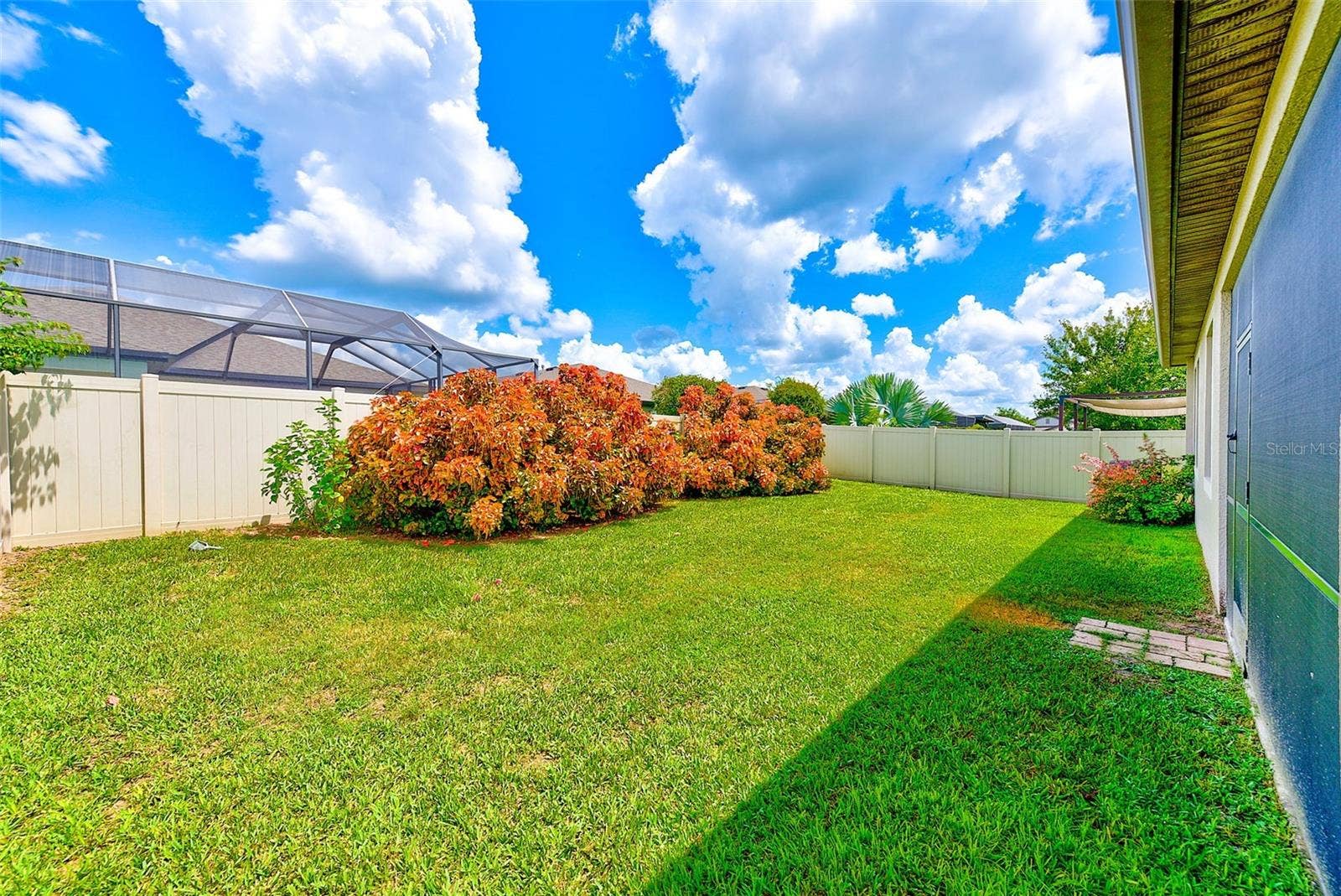 8121 SEQUESTER LOOP, Land O Lakes, FL 34637 8121 SEQUESTER LOOP, Land O Lakes, FL 34637
