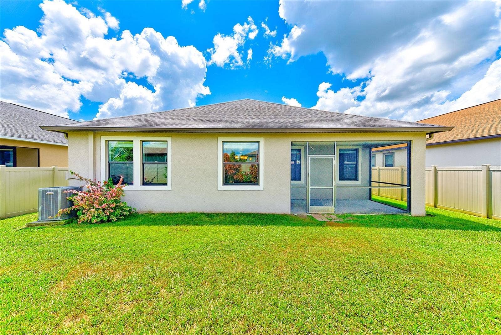 8121 SEQUESTER LOOP, Land O Lakes, FL 34637 8121 SEQUESTER LOOP, Land O Lakes, FL 34637
