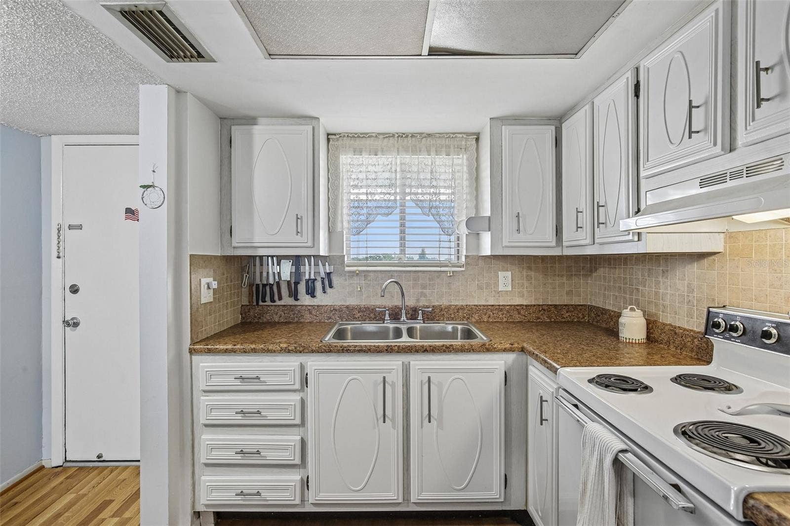 801 83RD AVENUE N, #511, St Petersburg, FL 33702 801 83RD AVENUE N, #511, St Petersburg, FL 33702