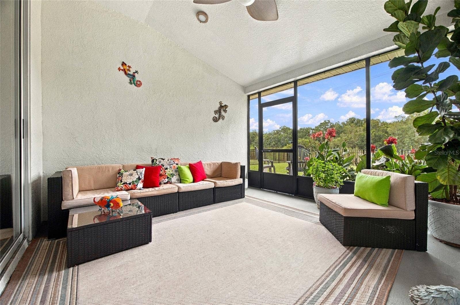 6501 BRIDGECREST DRIVE, Lithia, FL 33547 SCREENED IN LANAI