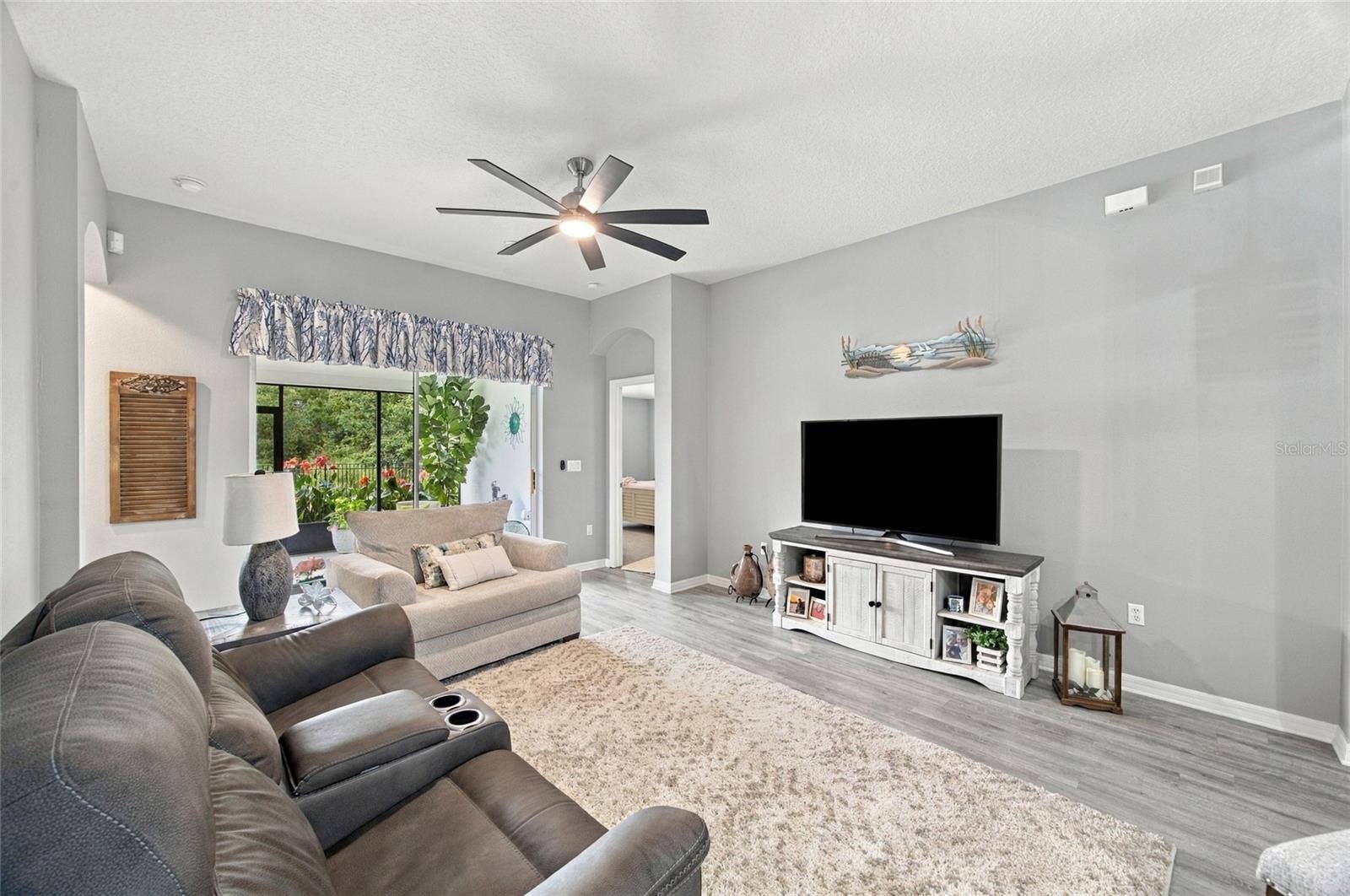 6501 BRIDGECREST DRIVE, Lithia, FL 33547 6501 BRIDGECREST DRIVE, Lithia, FL 33547