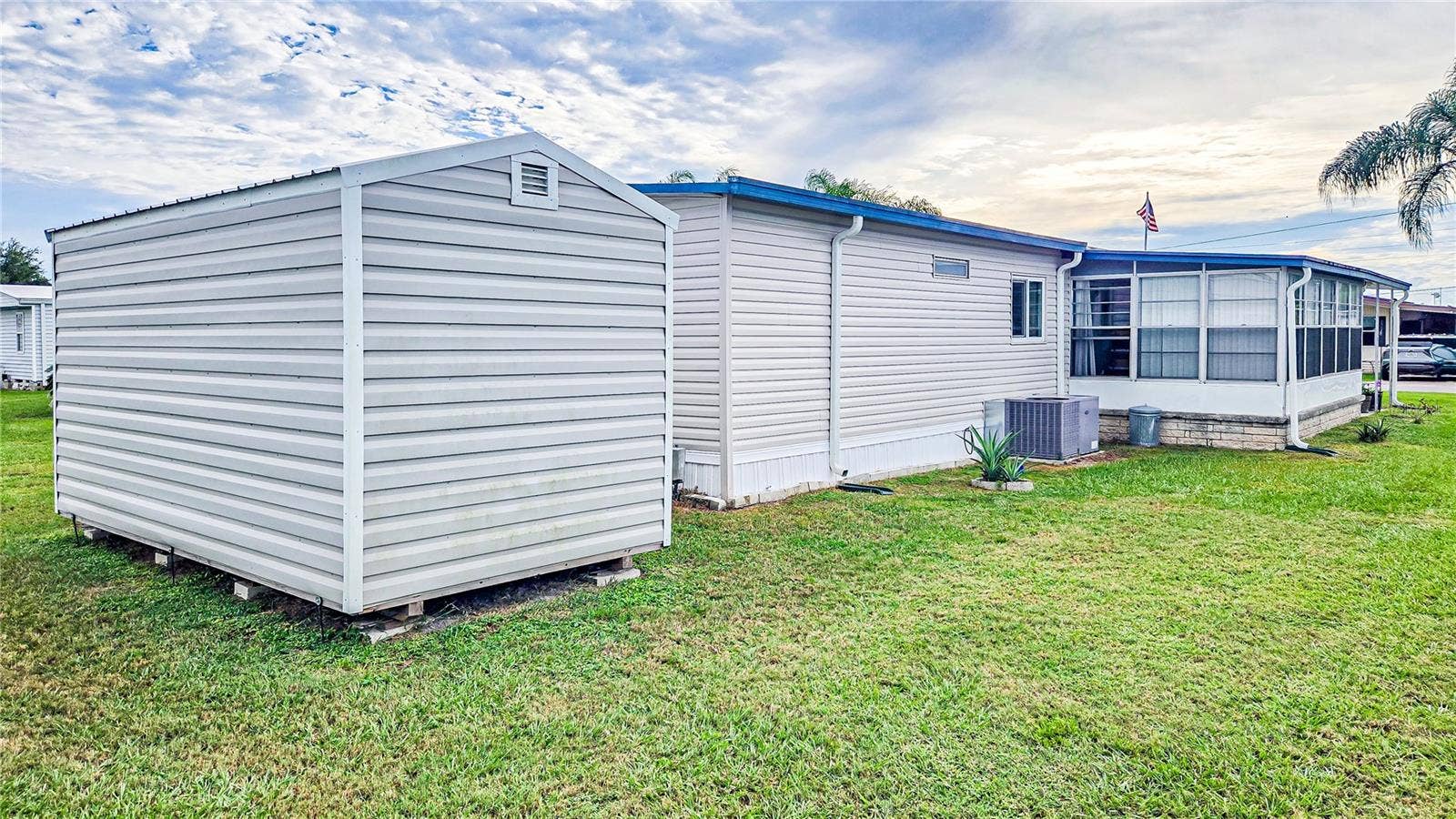 5402 MOHAWK STREET, Zephyrhills, FL 33542