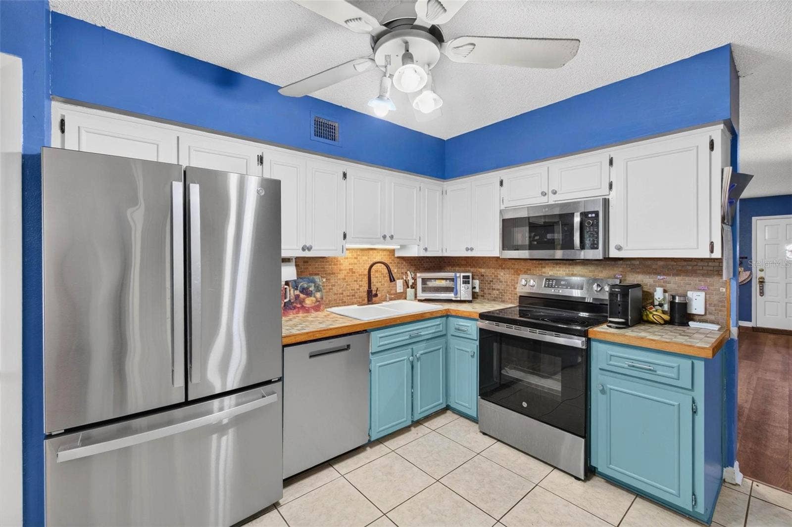 2287 PHILIPPINE DRIVE, #9, Clearwater, FL 33763 2287 PHILIPPINE DRIVE, #9, Clearwater, FL 33763
