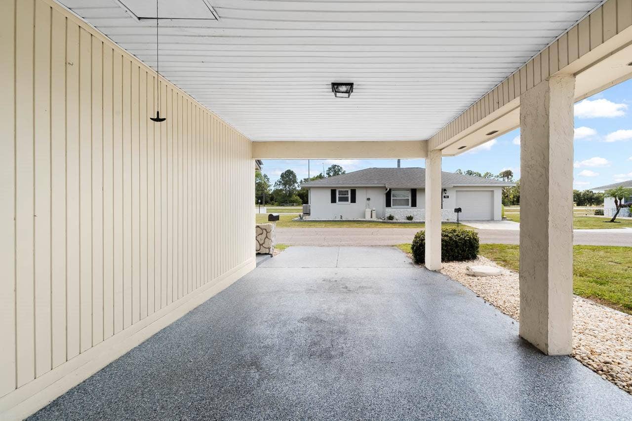 701 W BROCKTON PLACE, Sun City Center, FL 33573 Carport