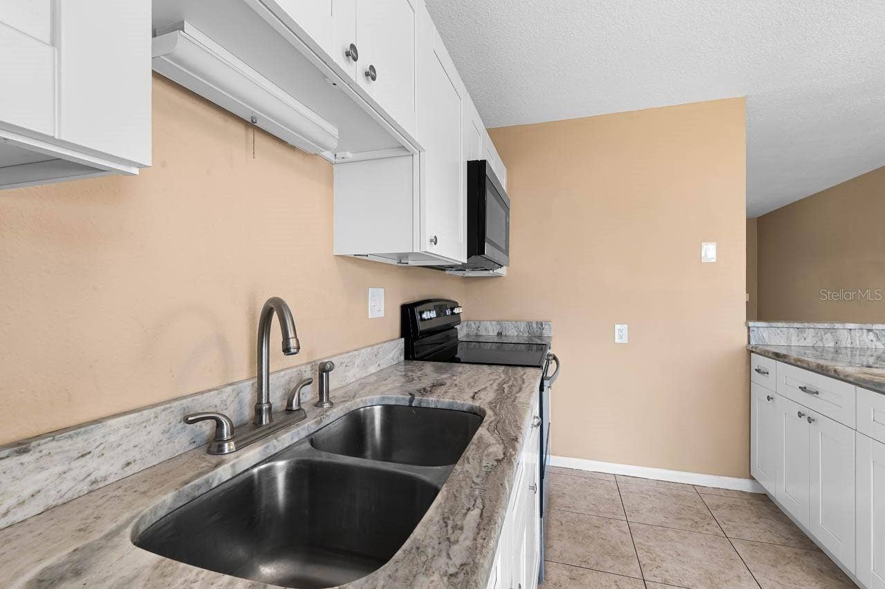 701 W BROCKTON PLACE, Sun City Center, FL 33573 701 W BROCKTON PLACE, Sun City Center, FL 33573