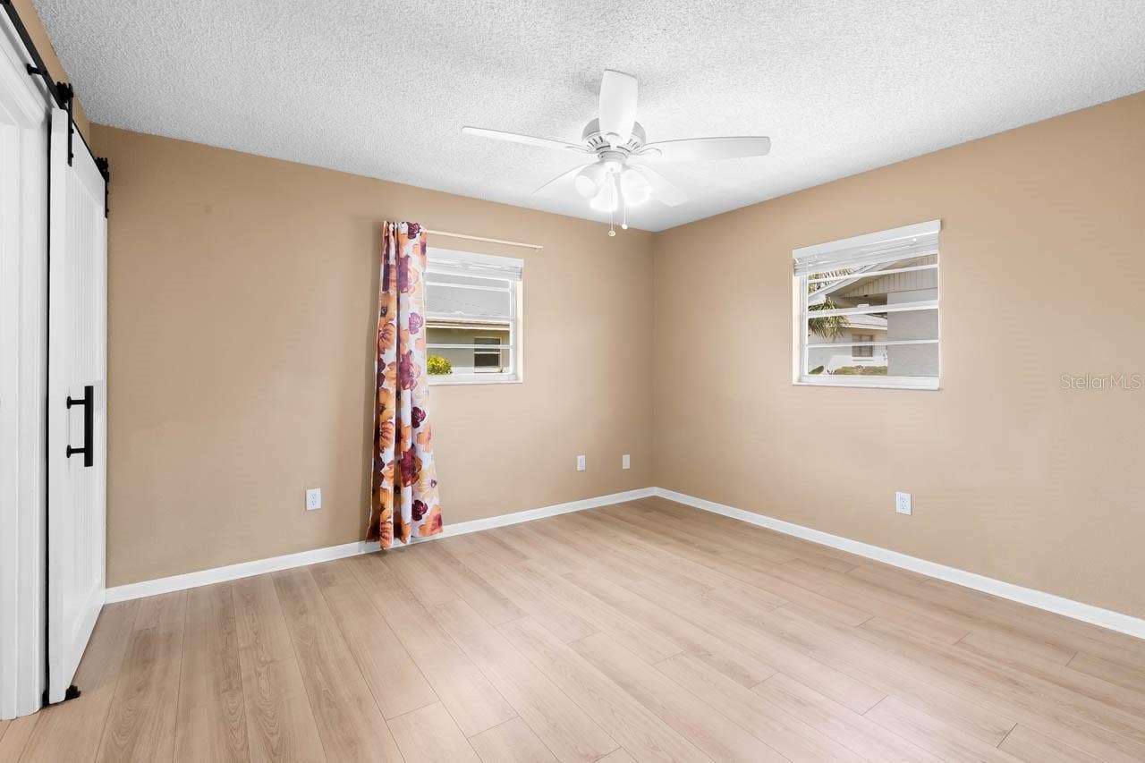 701 W BROCKTON PLACE, Sun City Center, FL 33573 Primary bedroom