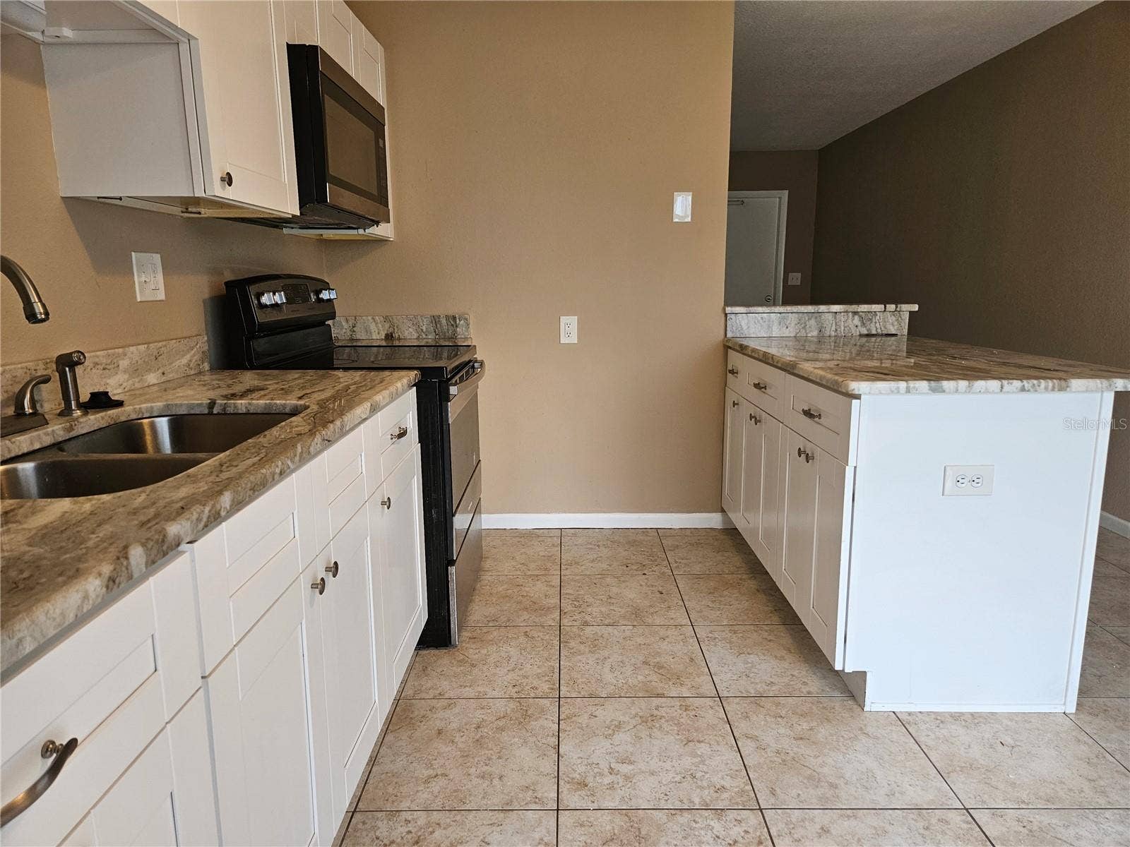 701 W BROCKTON PLACE, Sun City Center, FL 33573 701 W BROCKTON PLACE, Sun City Center, FL 33573