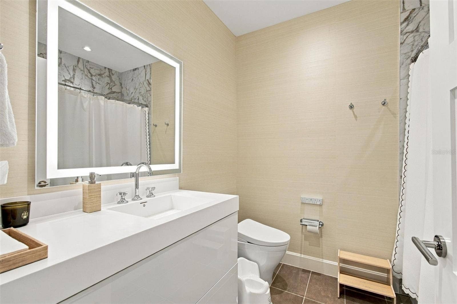 126 4TH AVENUE NE, #1202, St Petersburg, FL 33701 126 4TH AVENUE NE, #1202, St Petersburg, FL 33701