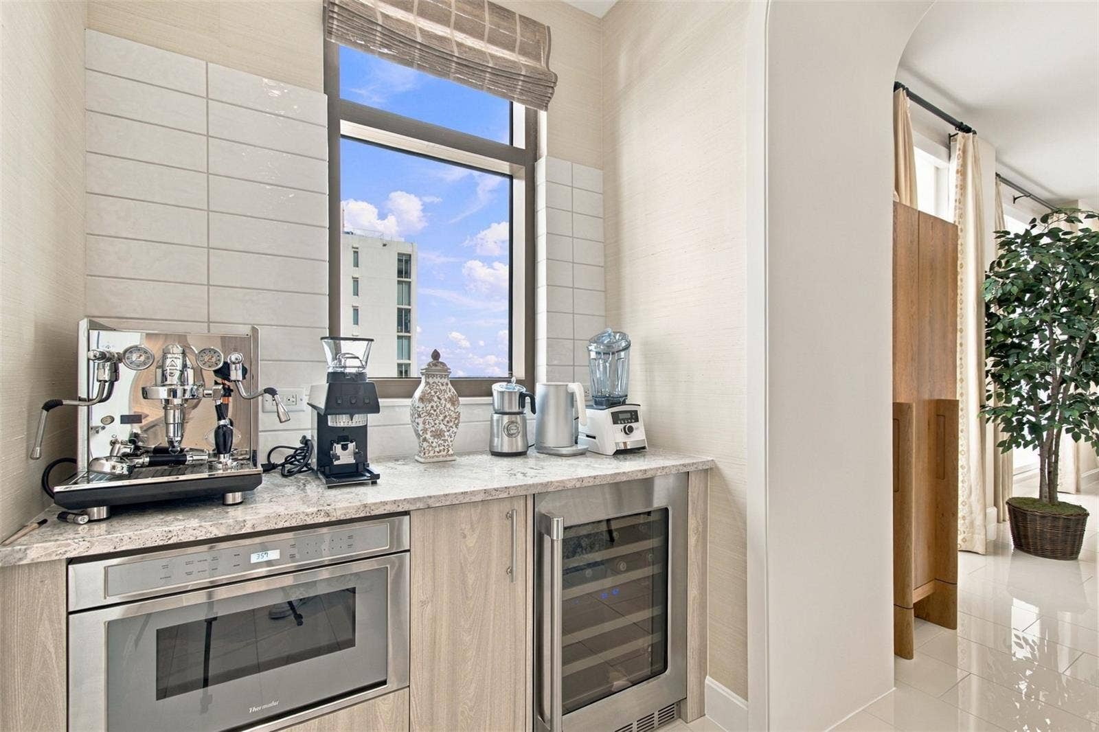 126 4TH AVENUE NE, #1202, St Petersburg, FL 33701 126 4TH AVENUE NE, #1202, St Petersburg, FL 33701