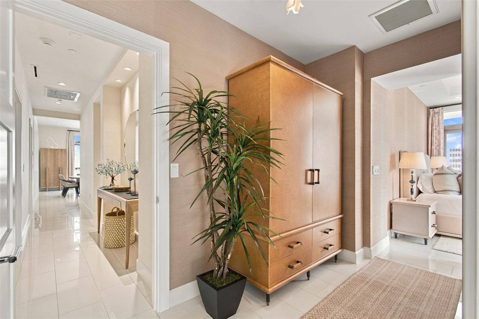 126 4TH AVENUE NE, #1202, St Petersburg, FL 33701 126 4TH AVENUE NE, #1202, St Petersburg, FL 33701