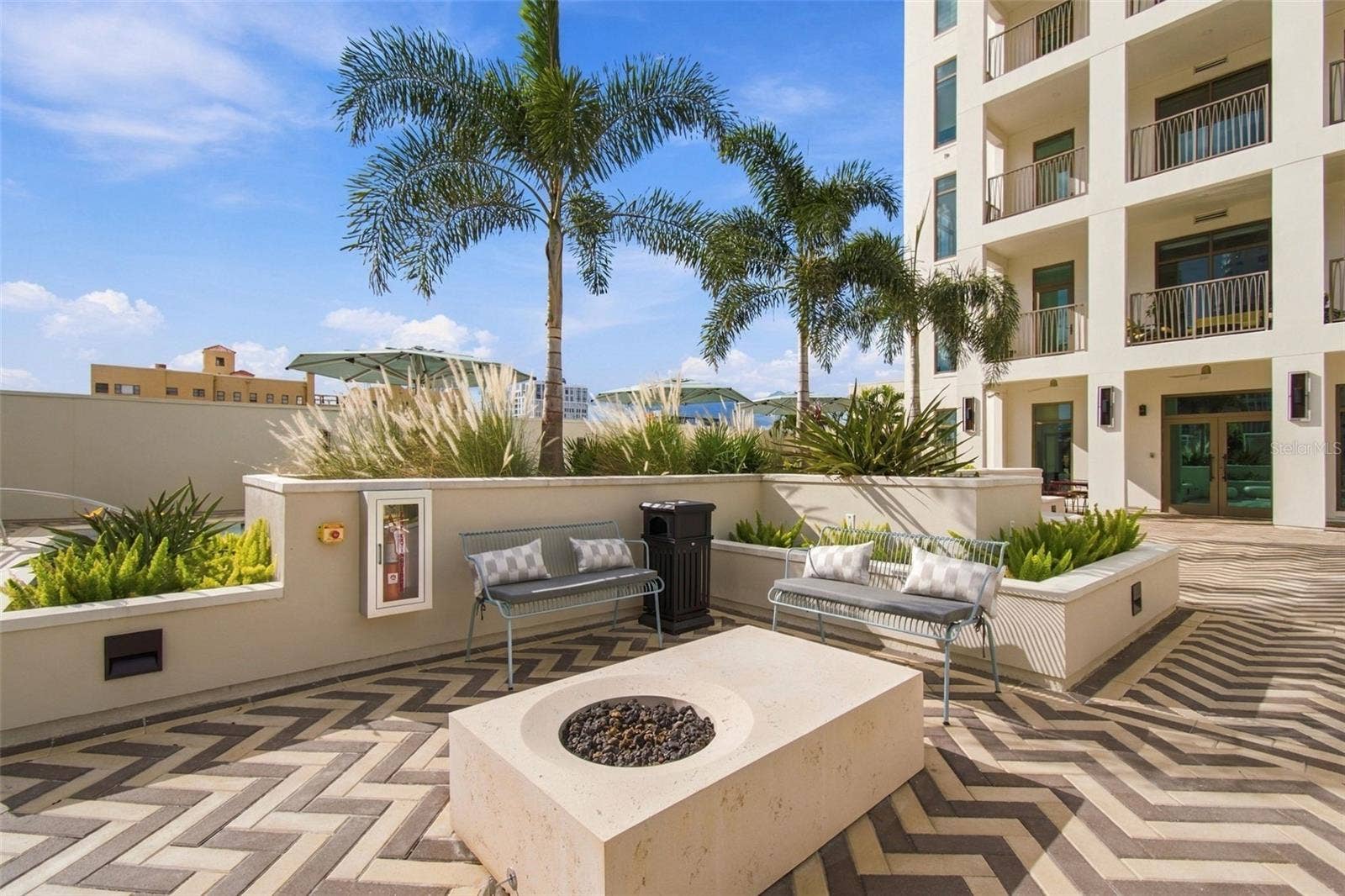 126 4TH AVENUE NE, #1202, St Petersburg, FL 33701 126 4TH AVENUE NE, #1202, St Petersburg, FL 33701