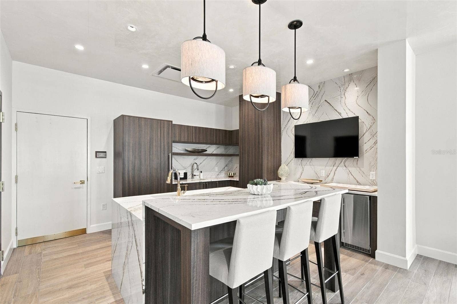 126 4TH AVENUE NE, #1202, St Petersburg, FL 33701 126 4TH AVENUE NE, #1202, St Petersburg, FL 33701