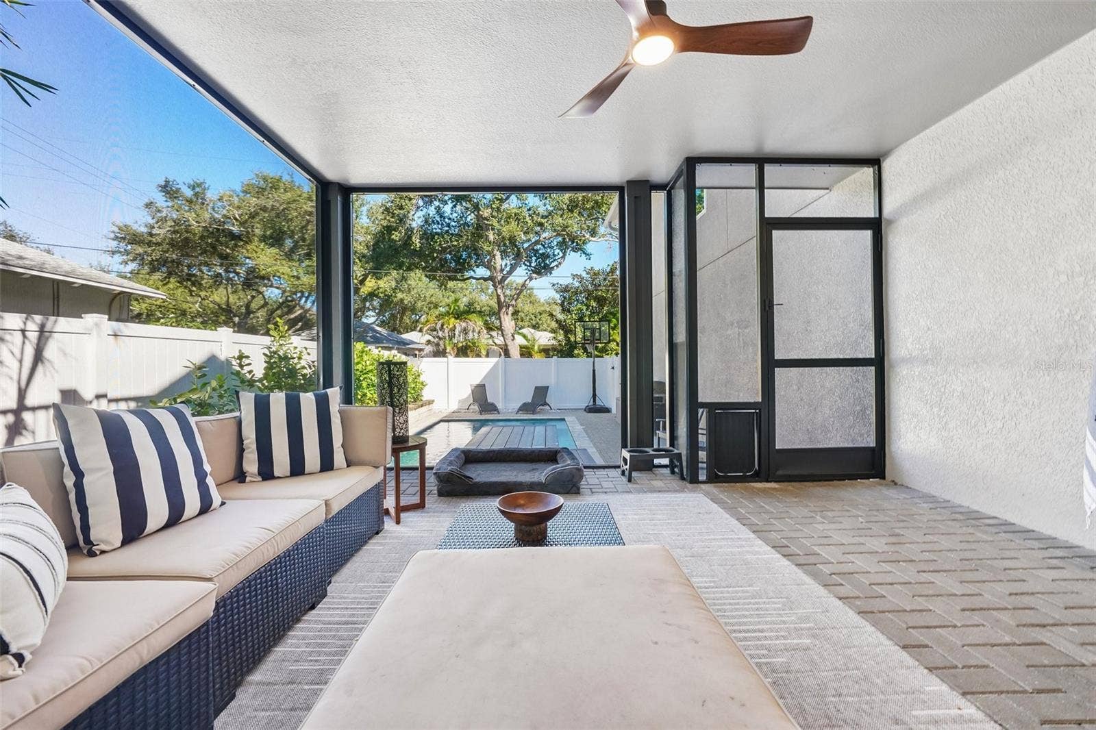 185 24TH AVENUE N, St Petersburg, FL 33704
