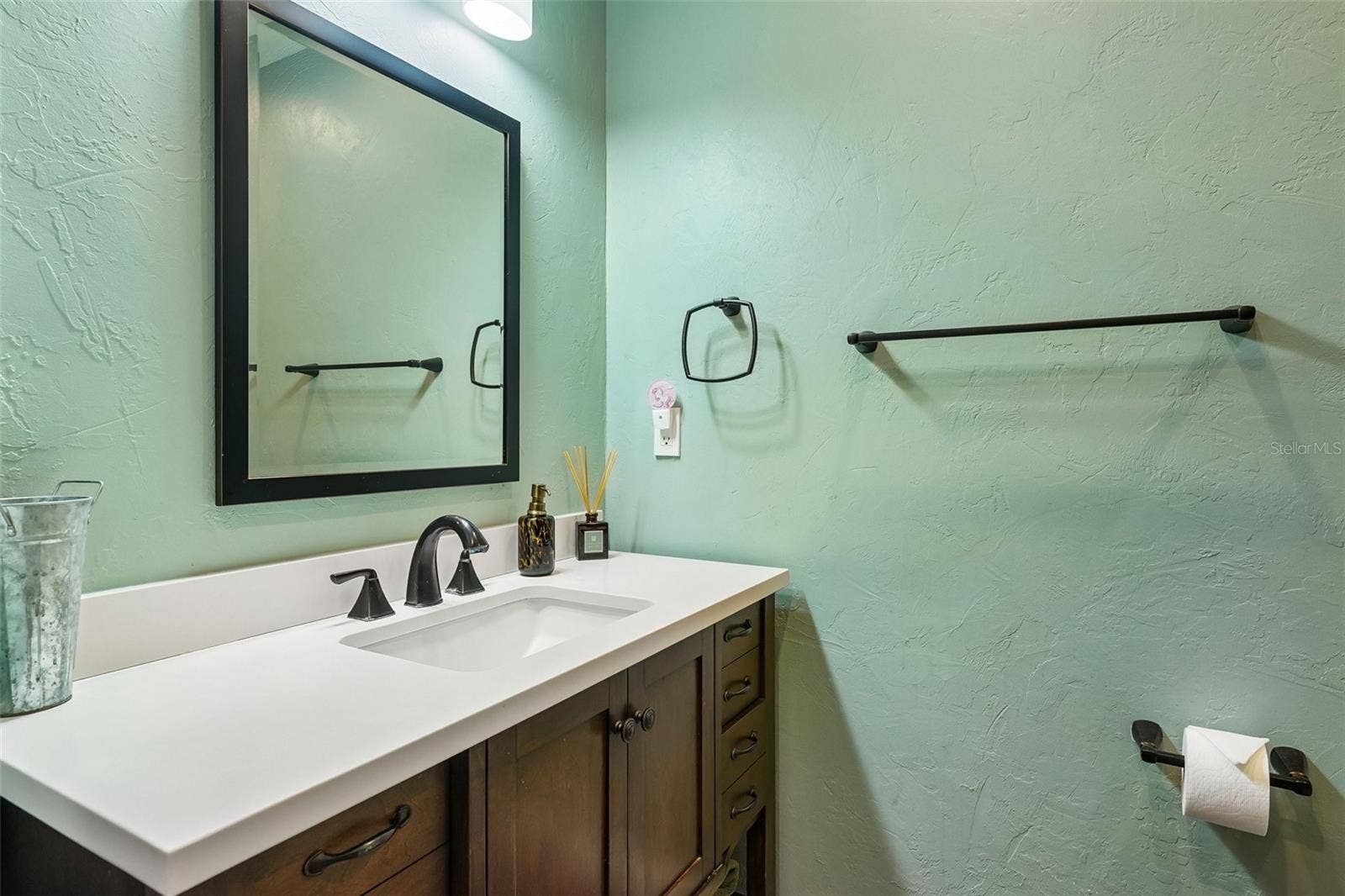 185 24TH AVENUE N, St Petersburg, FL 33704