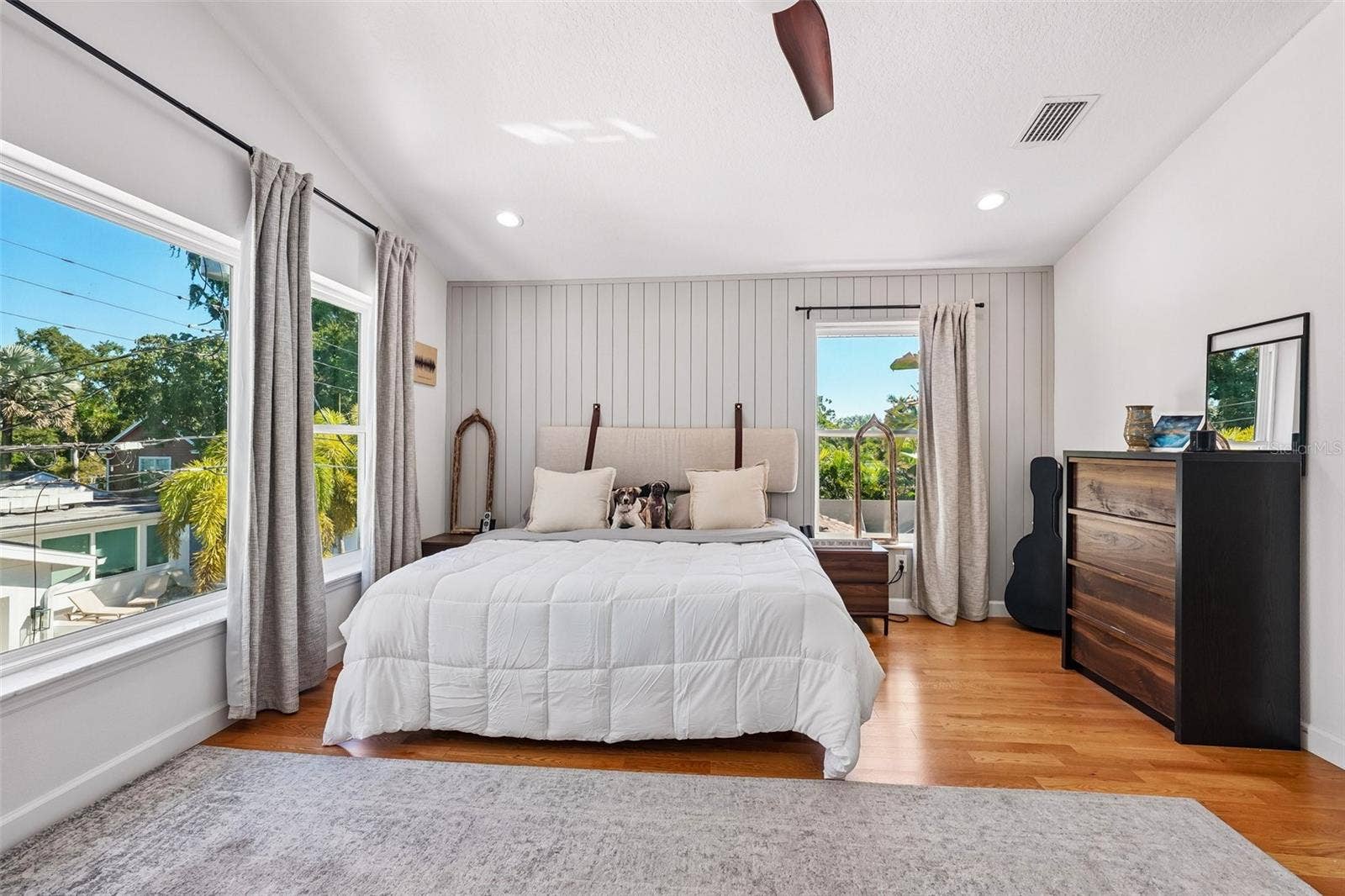 185 24TH AVENUE N, St Petersburg, FL 33704