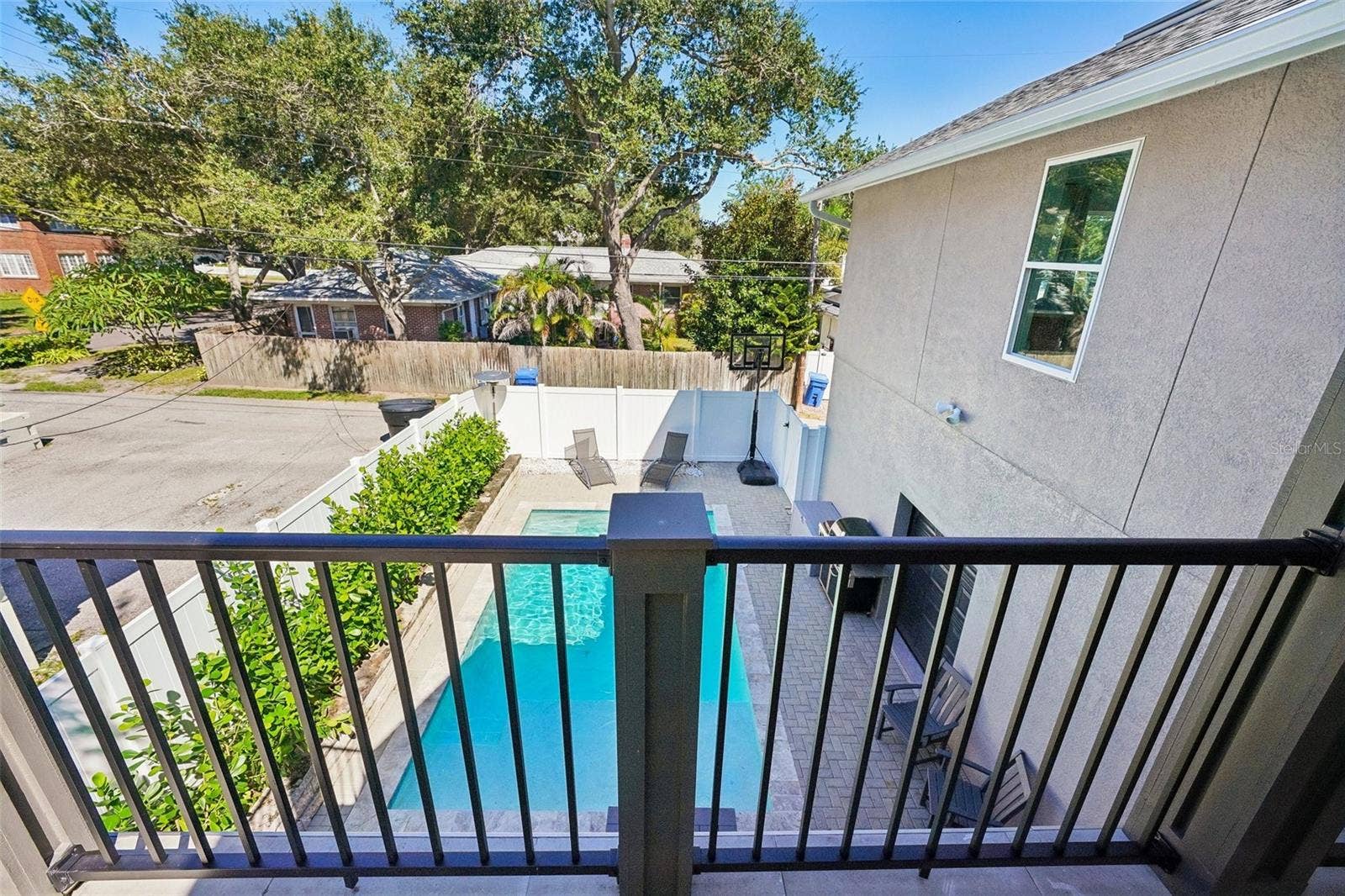 185 24TH AVENUE N, St Petersburg, FL 33704