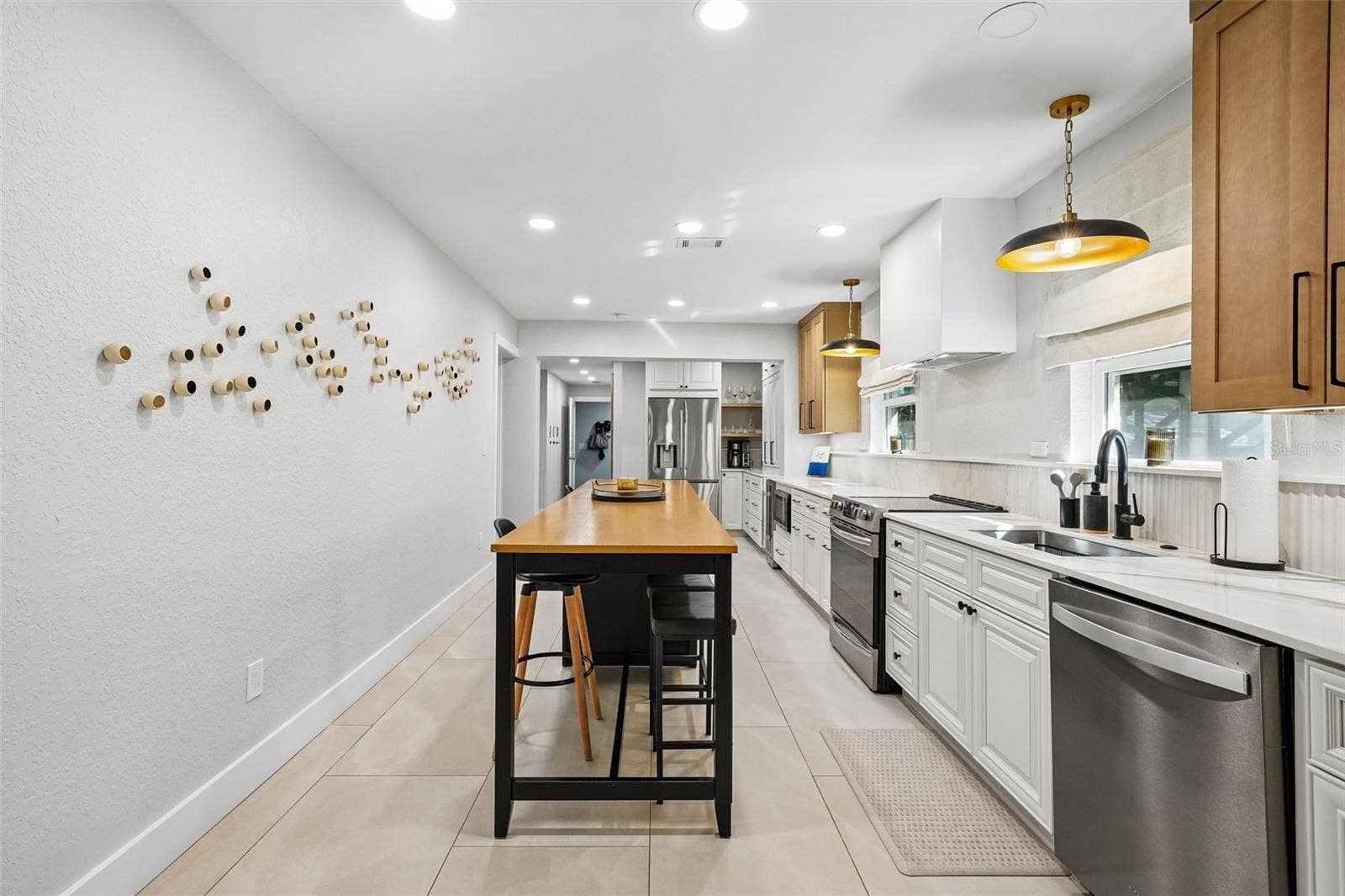 185 24TH AVENUE N, St Petersburg, FL 33704