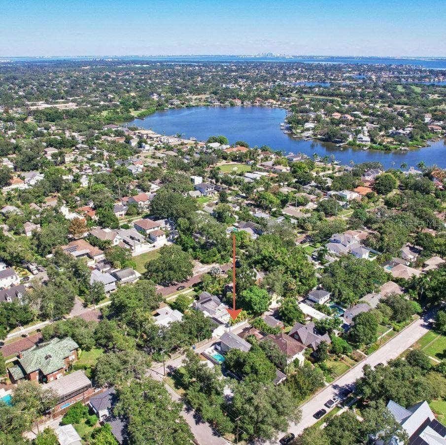 185 24TH AVENUE N, St Petersburg, FL 33704