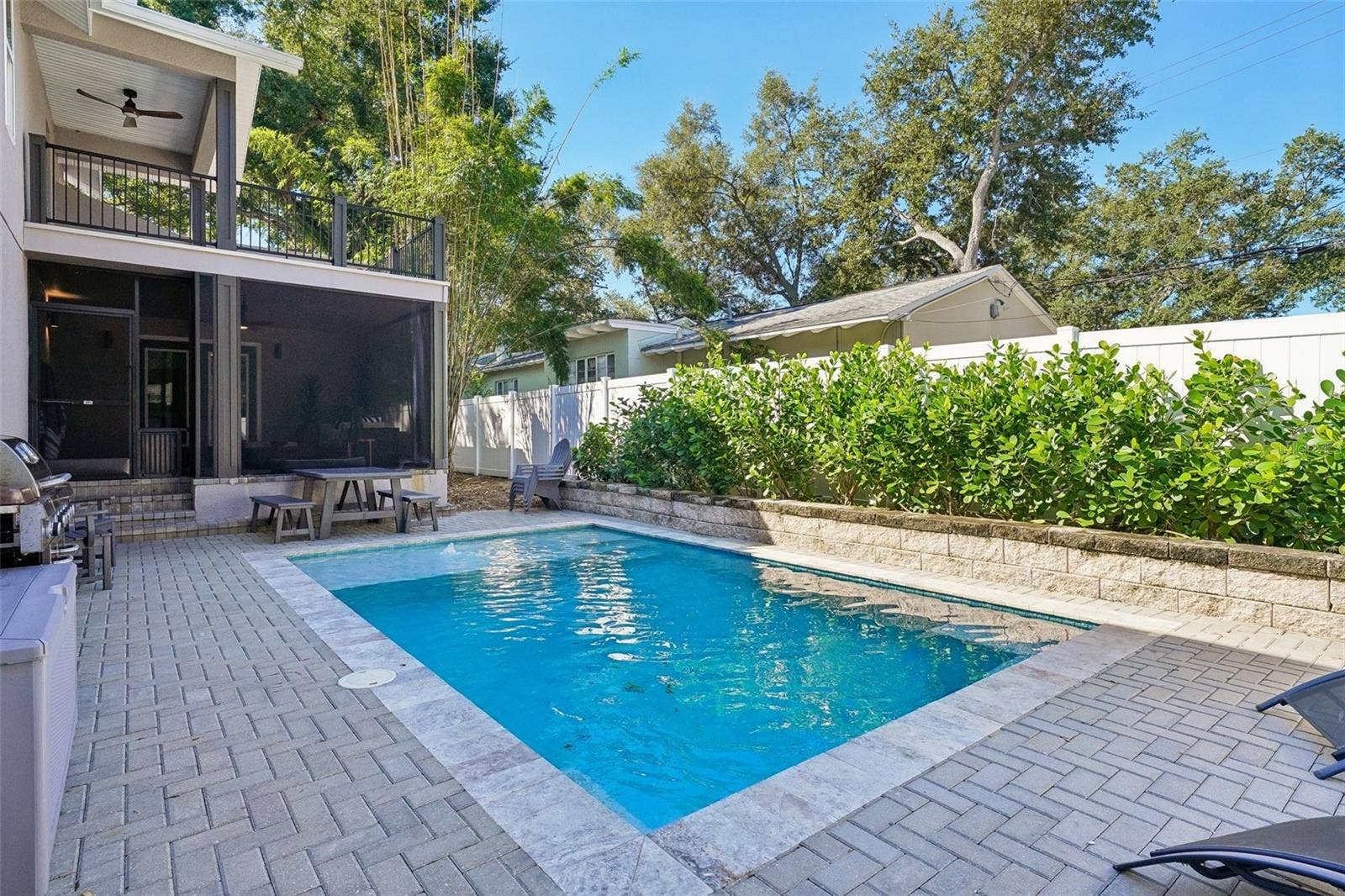 185 24TH AVENUE N, St Petersburg, FL 33704