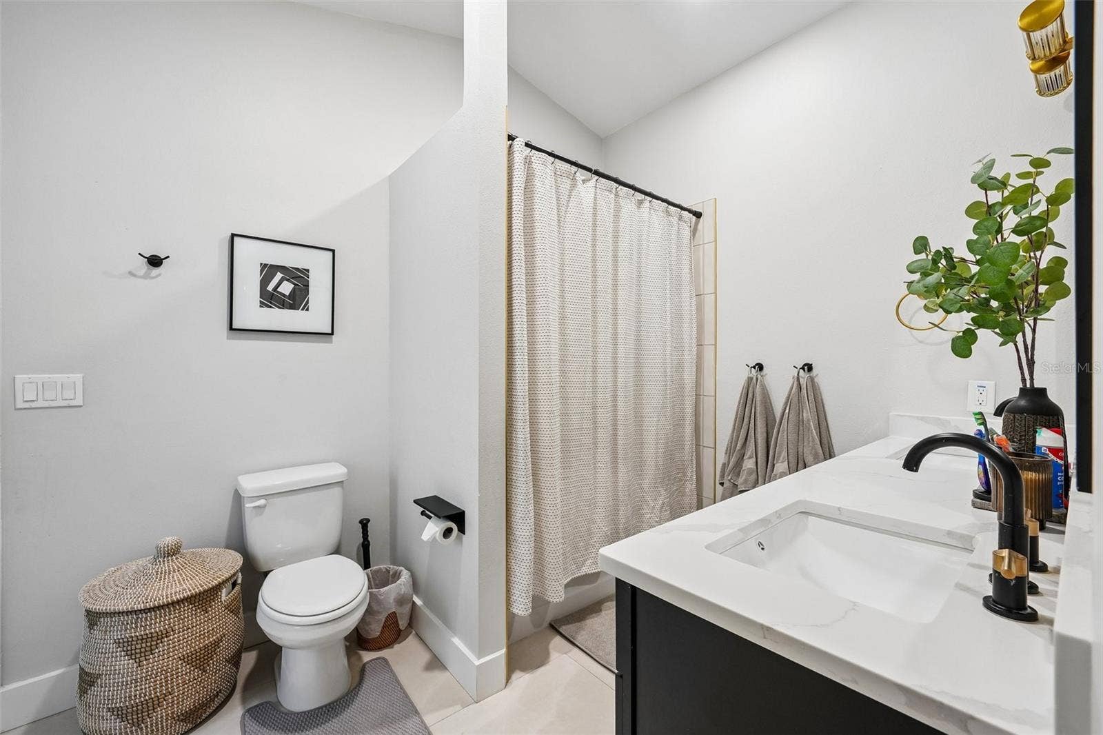 185 24TH AVENUE N, St Petersburg, FL 33704