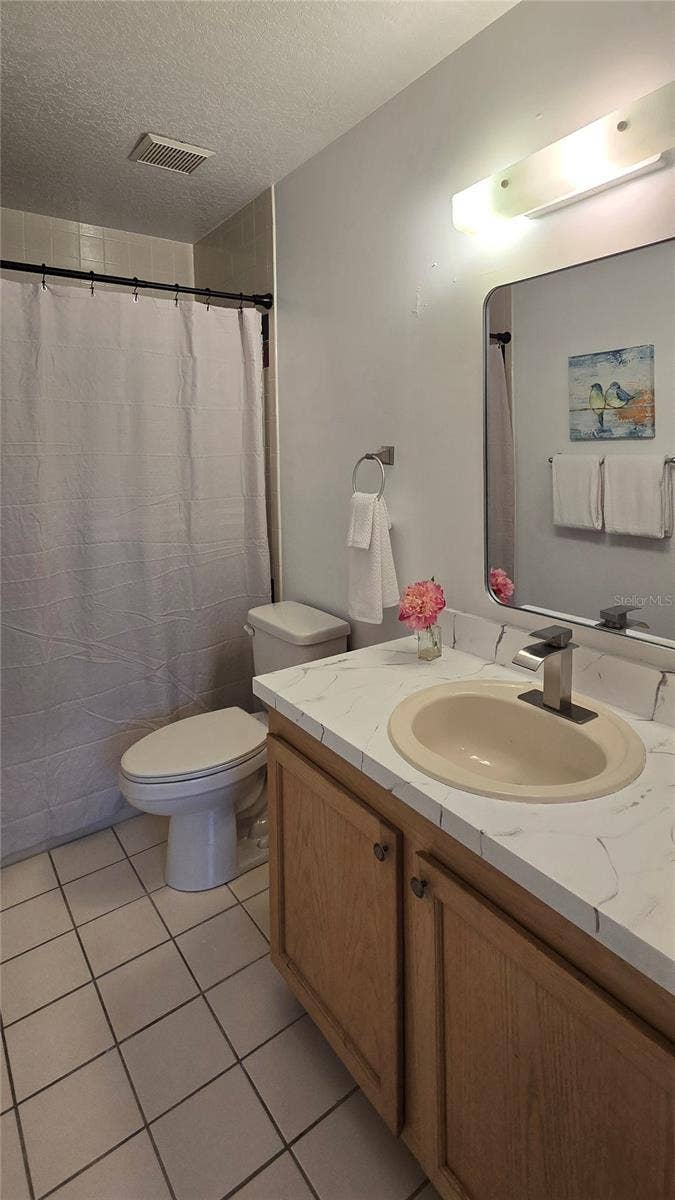 Ensuite Bath for the Upper Level Guest Suite