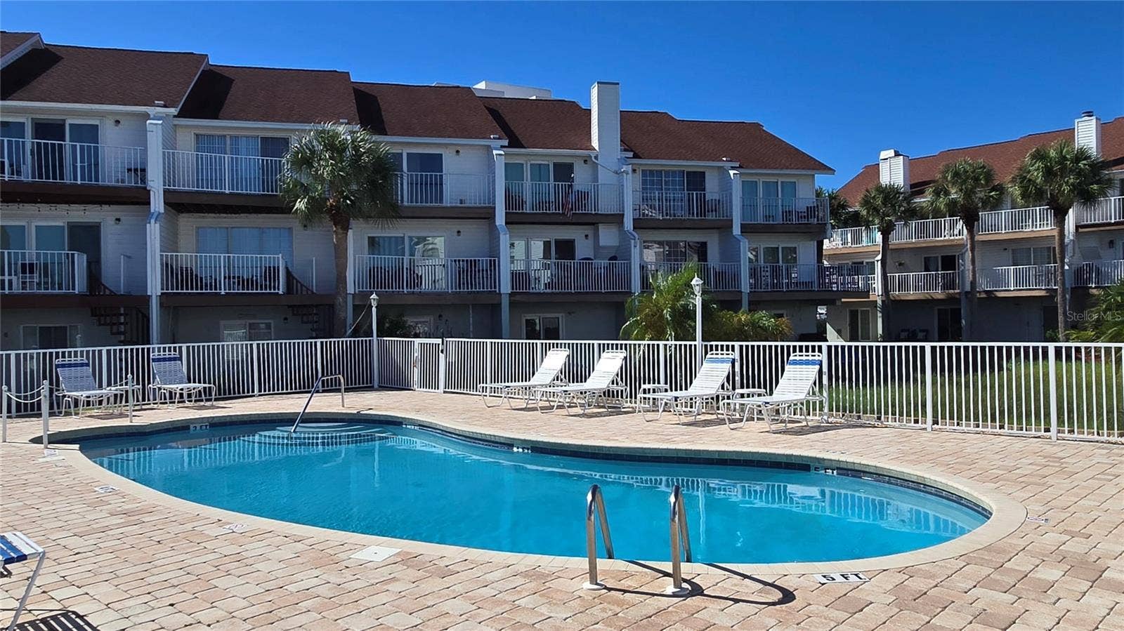 Vista Village Community Pool