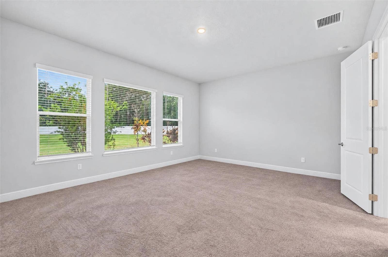 6035 NIKKI LANE, Odessa, FL 33556 6035 NIKKI LANE, Odessa, FL 33556
