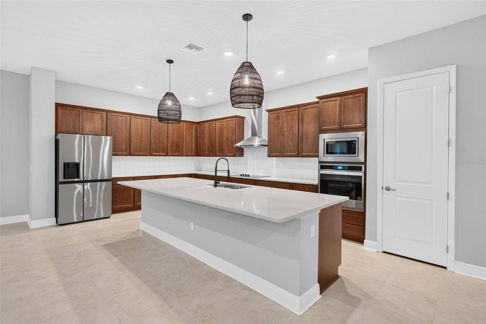 6035 NIKKI LANE, Odessa, FL 33556 6035 NIKKI LANE, Odessa, FL 33556